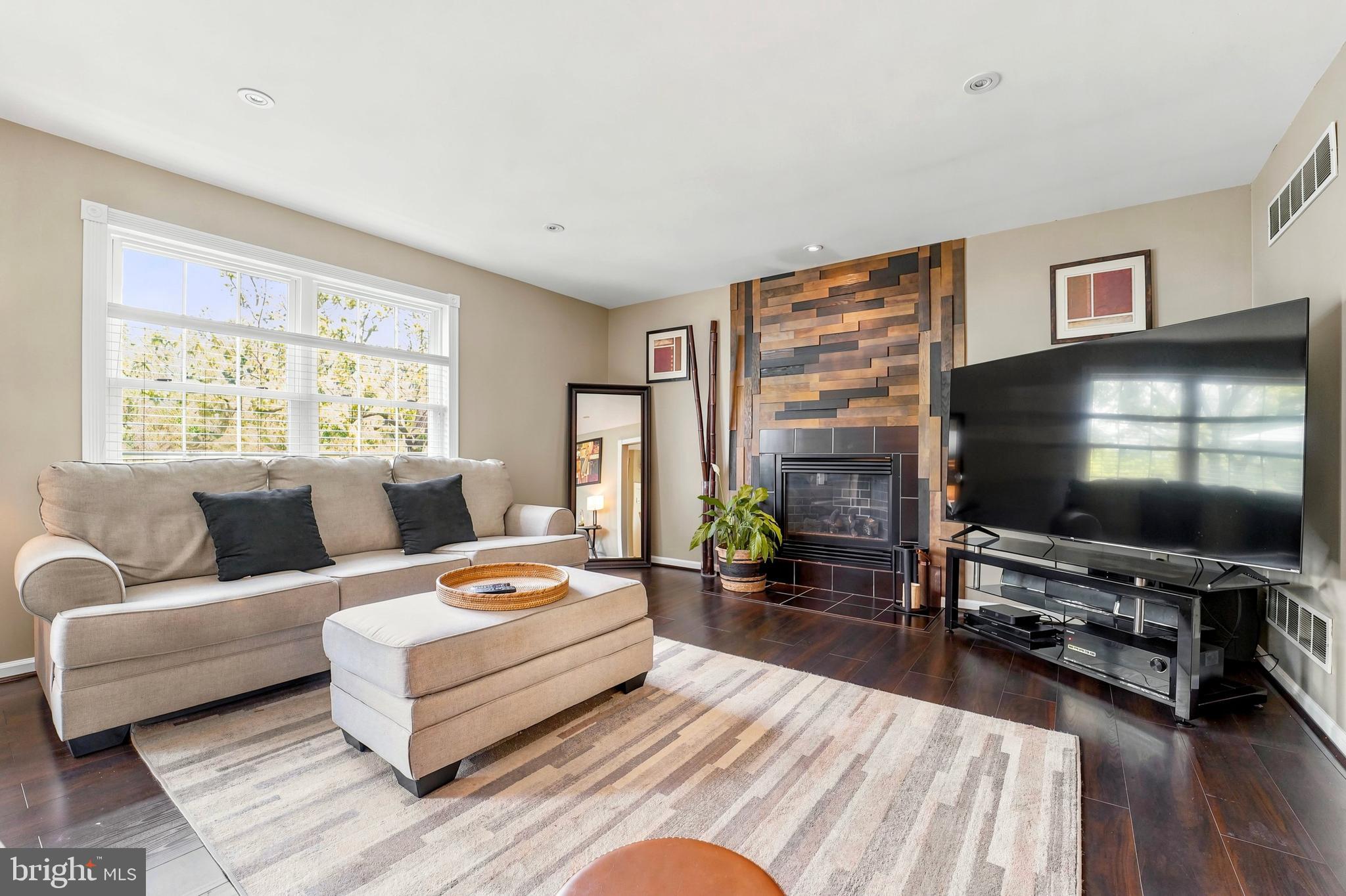 WILLOW WAY - Residential