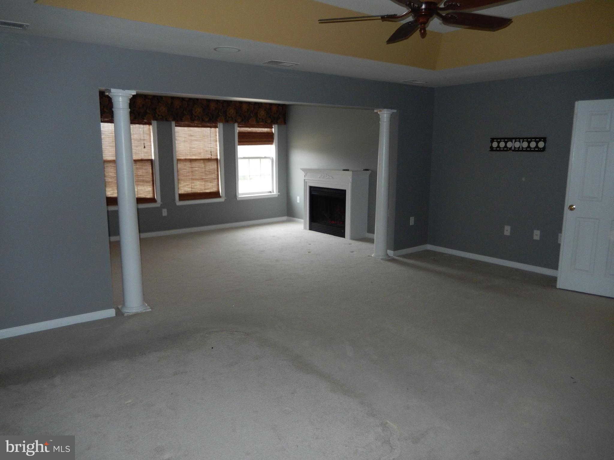 QUARTER FARM - Residential