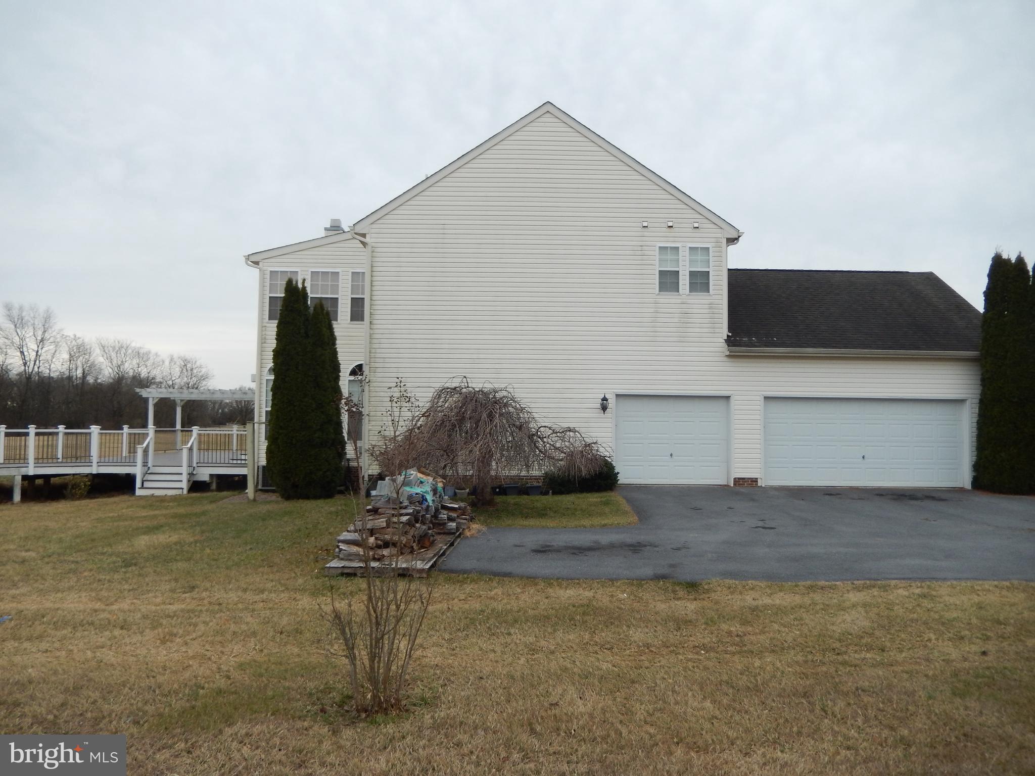 QUARTER FARM - Residential