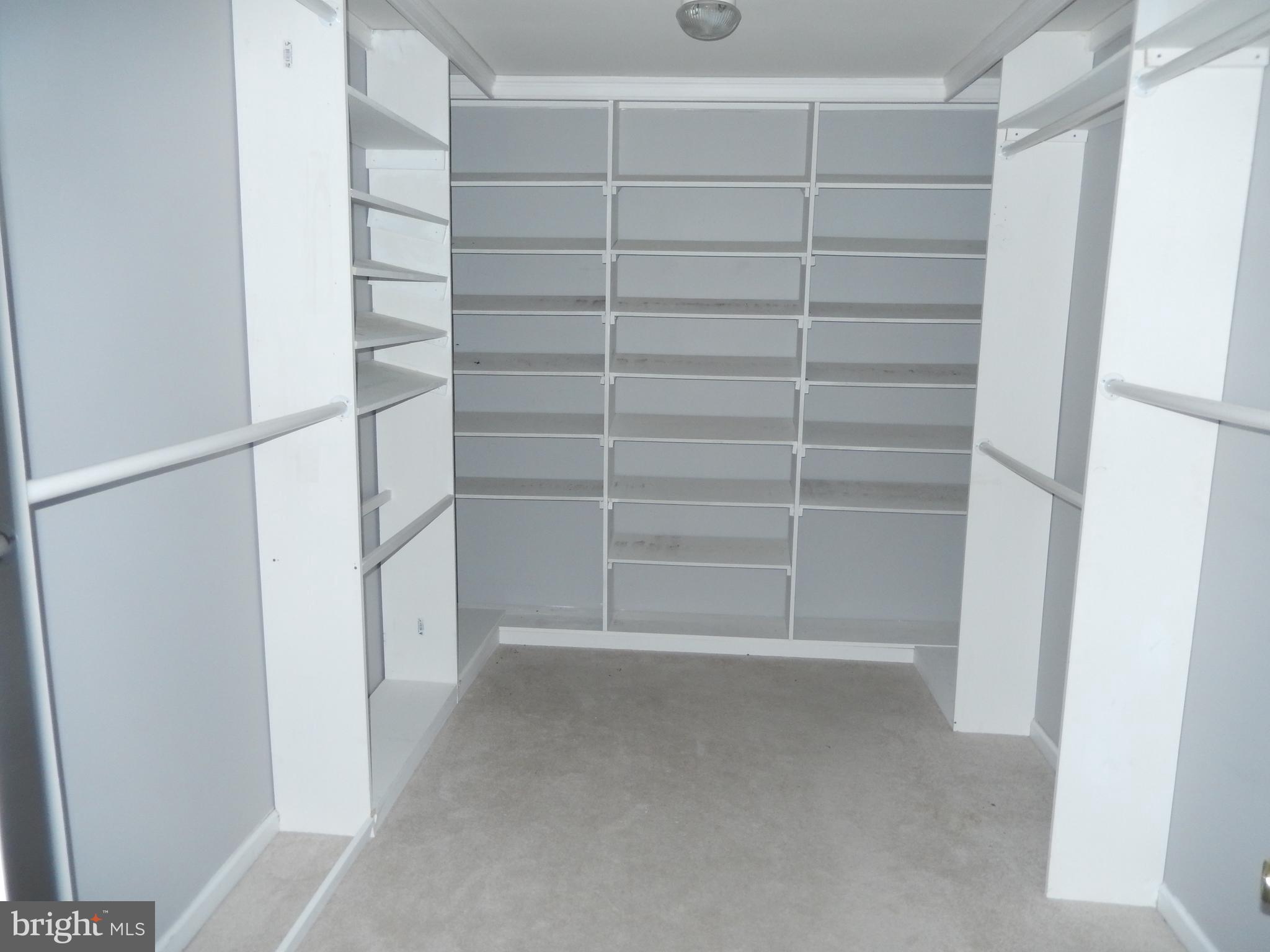 QUARTER FARM - Residential