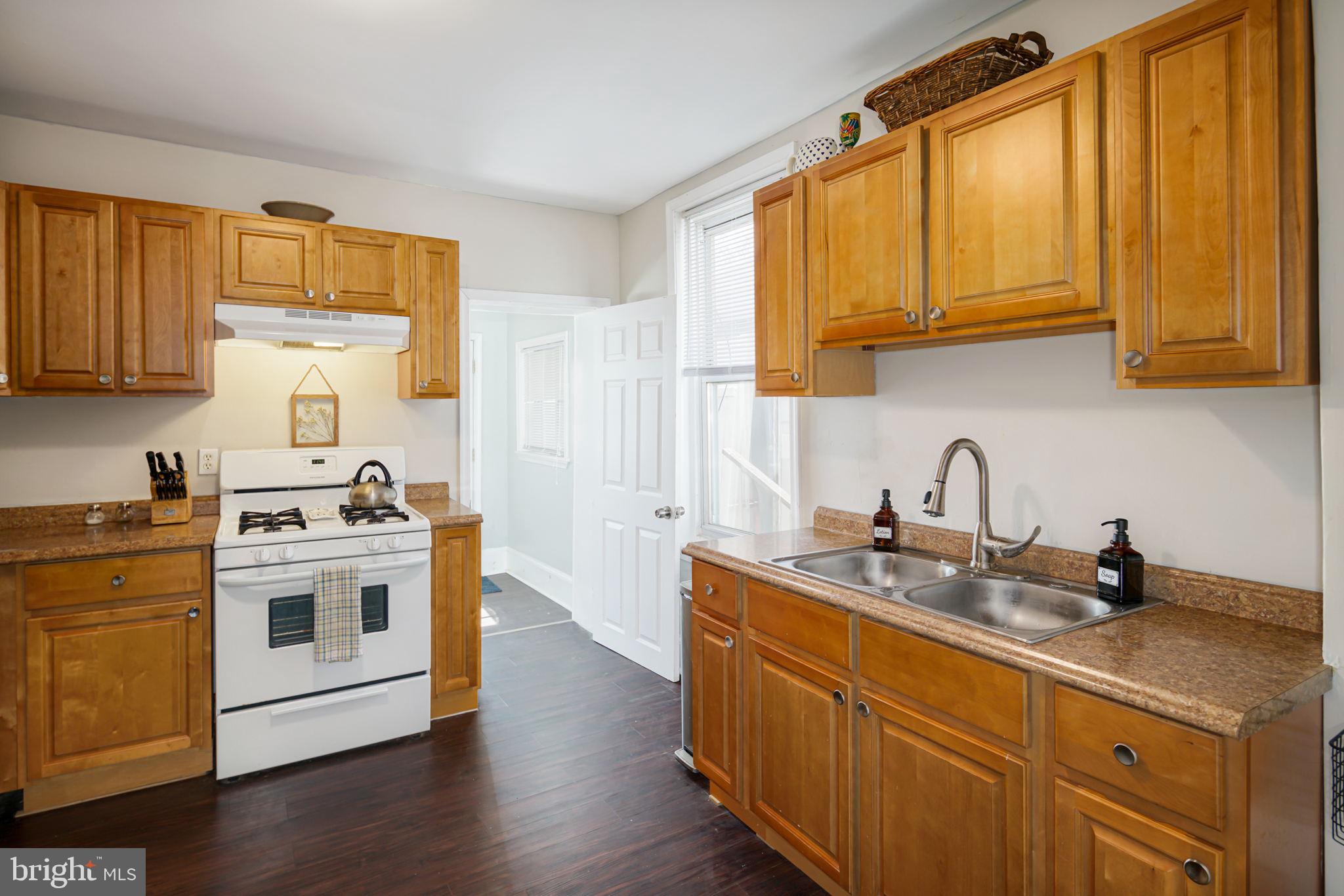 ROXBOROUGH - Residential