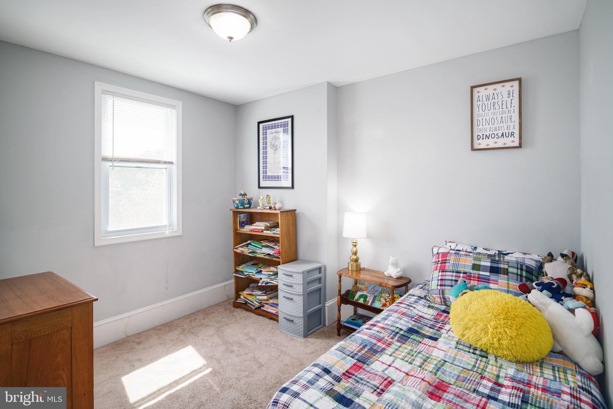 ROXBOROUGH - Residential