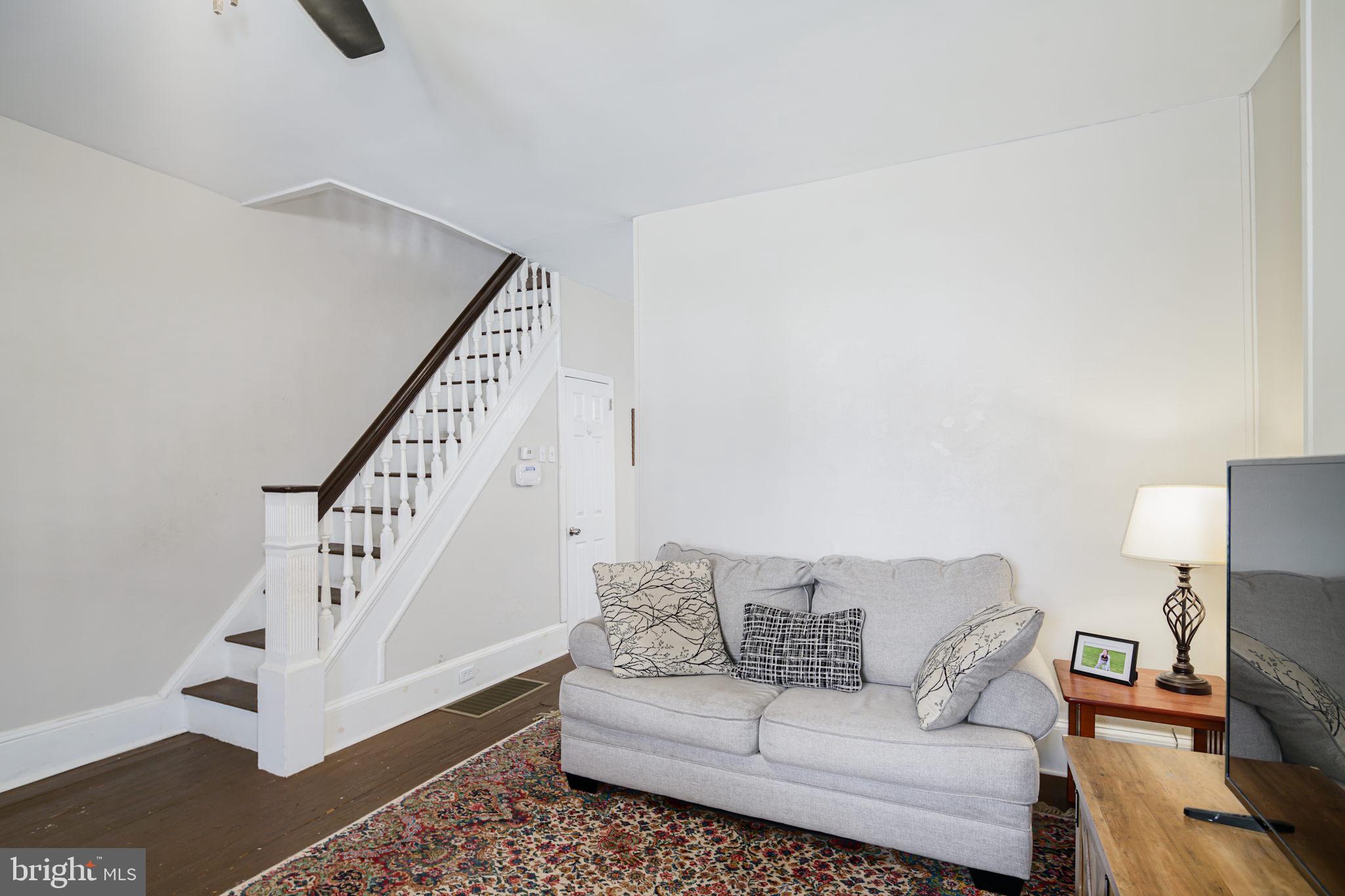 ROXBOROUGH - Residential