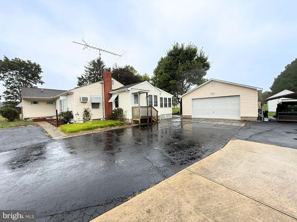 Photo of 2452 Peachtree Run Road, DOVER, DE 19901 (MLS # DEKT2041036)