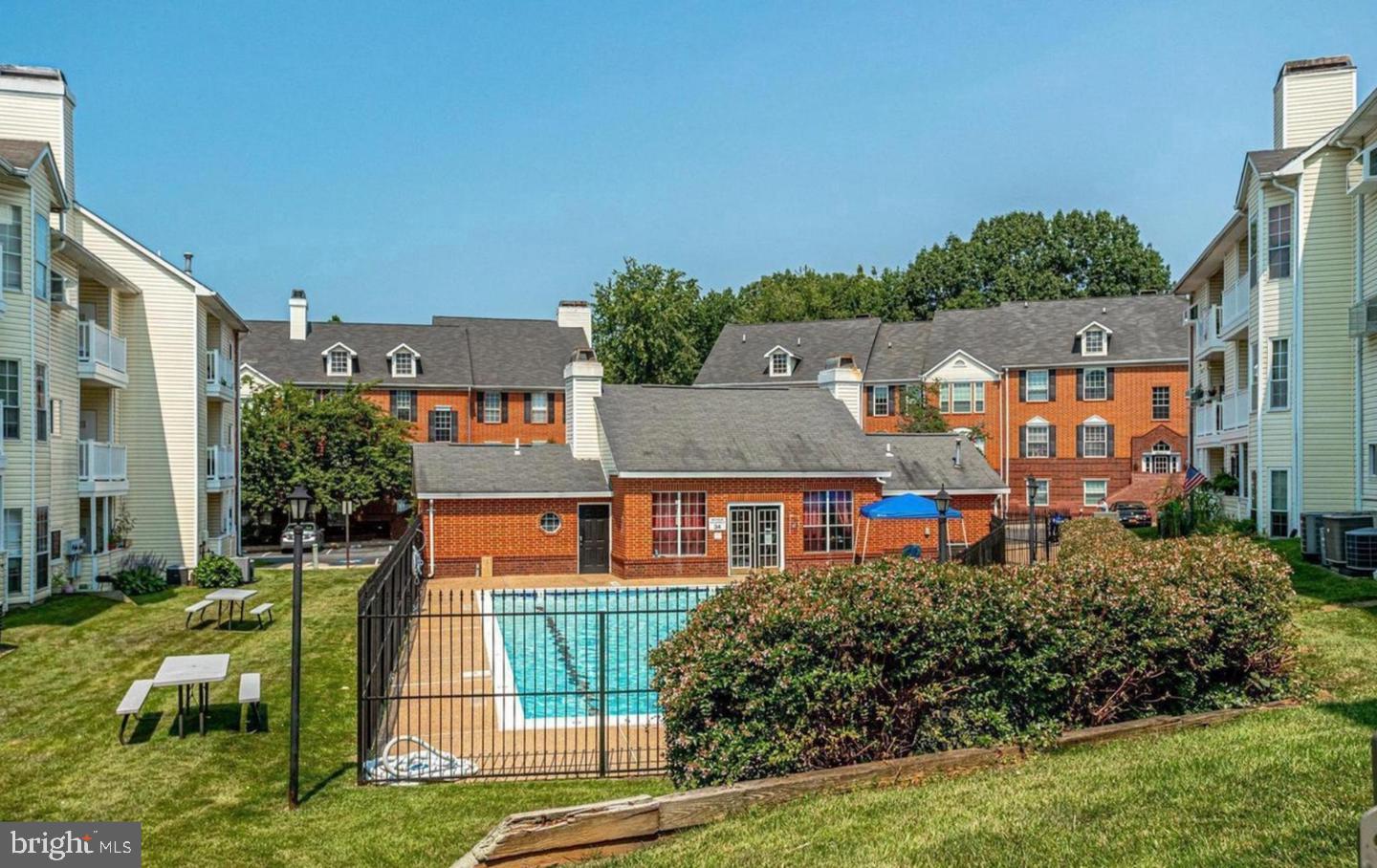 BROOKMEADE CONDO - Residential