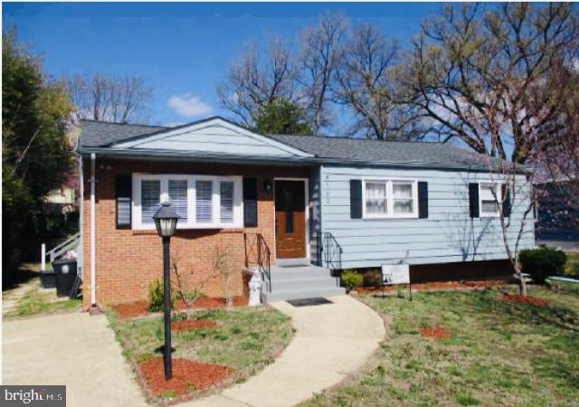 WHITFIELD KNOLLS - Residential