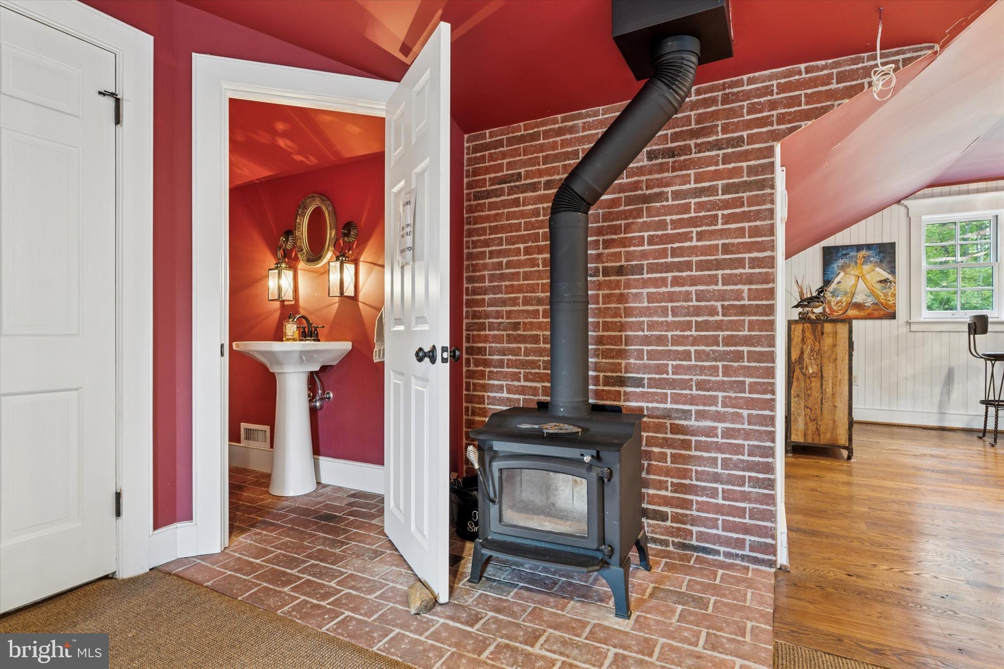 FOUR OAKS FARM - Residential