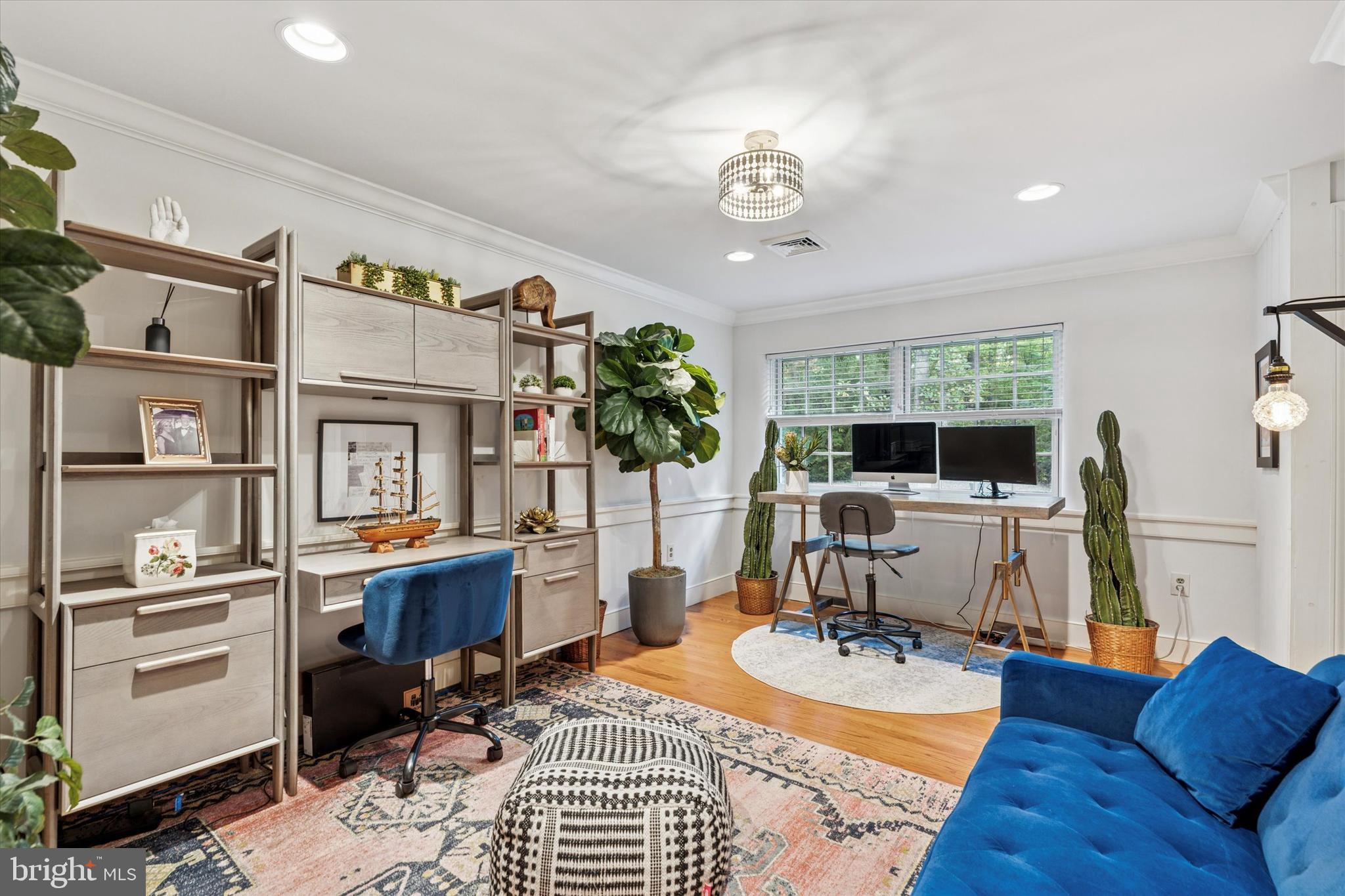 FOUR OAKS FARM - Residential