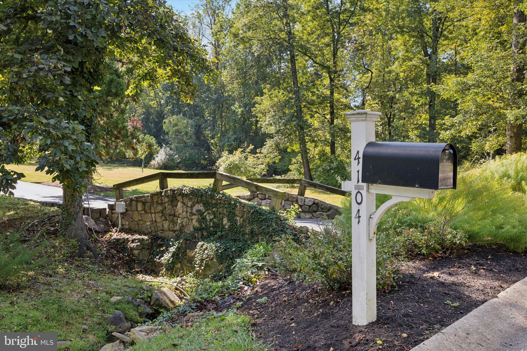FOUR OAKS FARM - Residential
