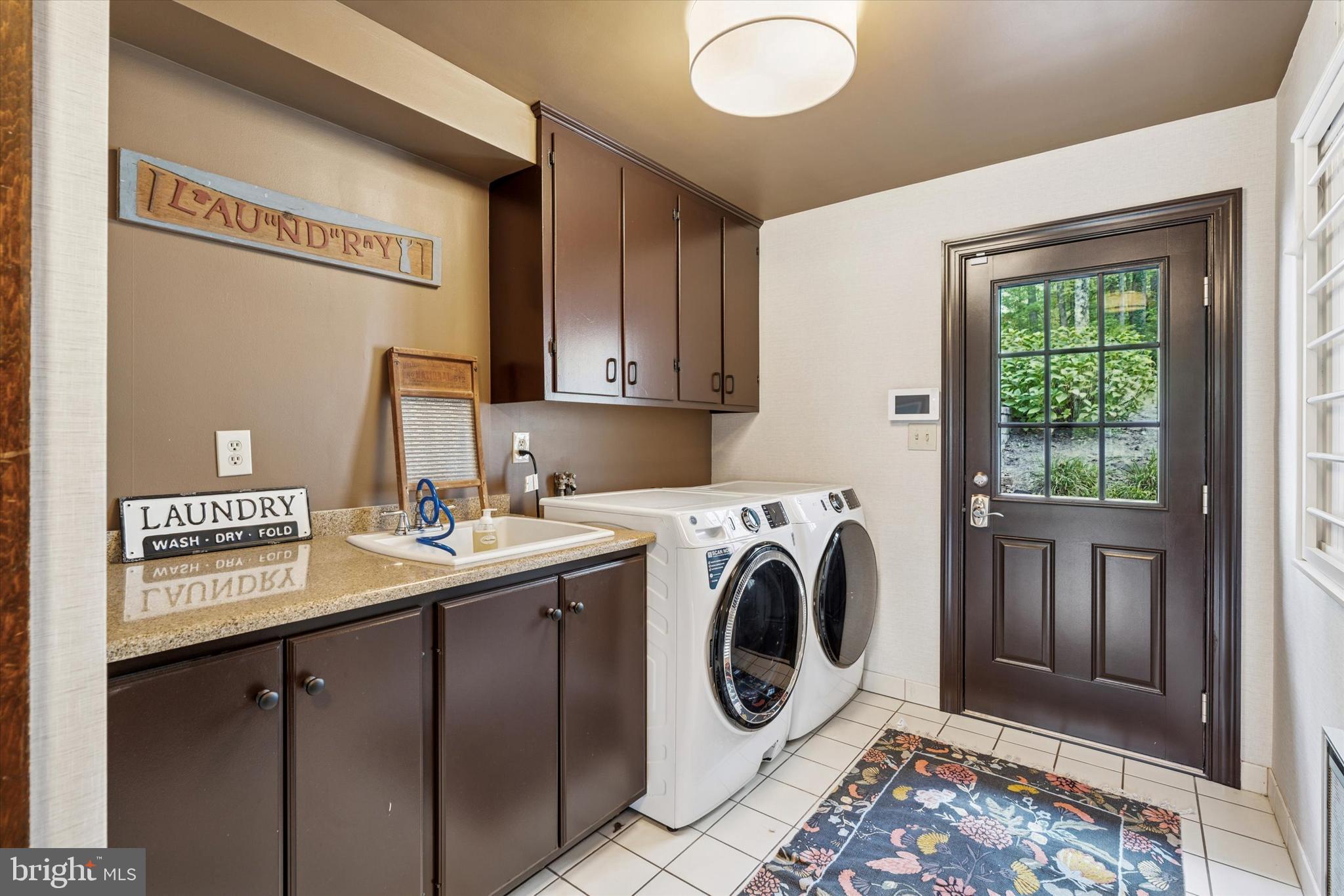 FOUR OAKS FARM - Residential