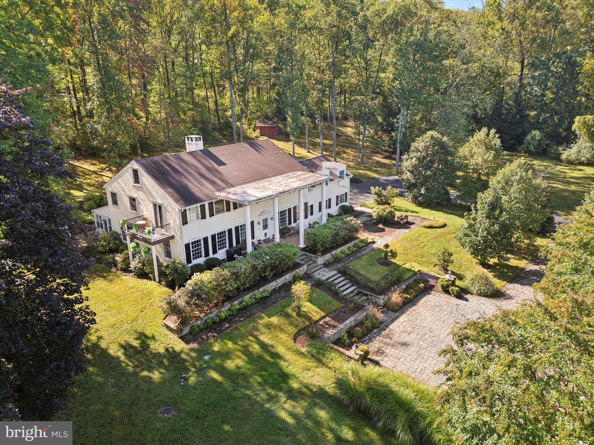 FOUR OAKS FARM - Residential