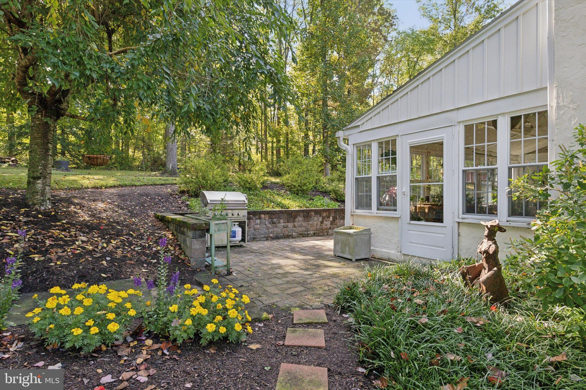 FOUR OAKS FARM - Residential