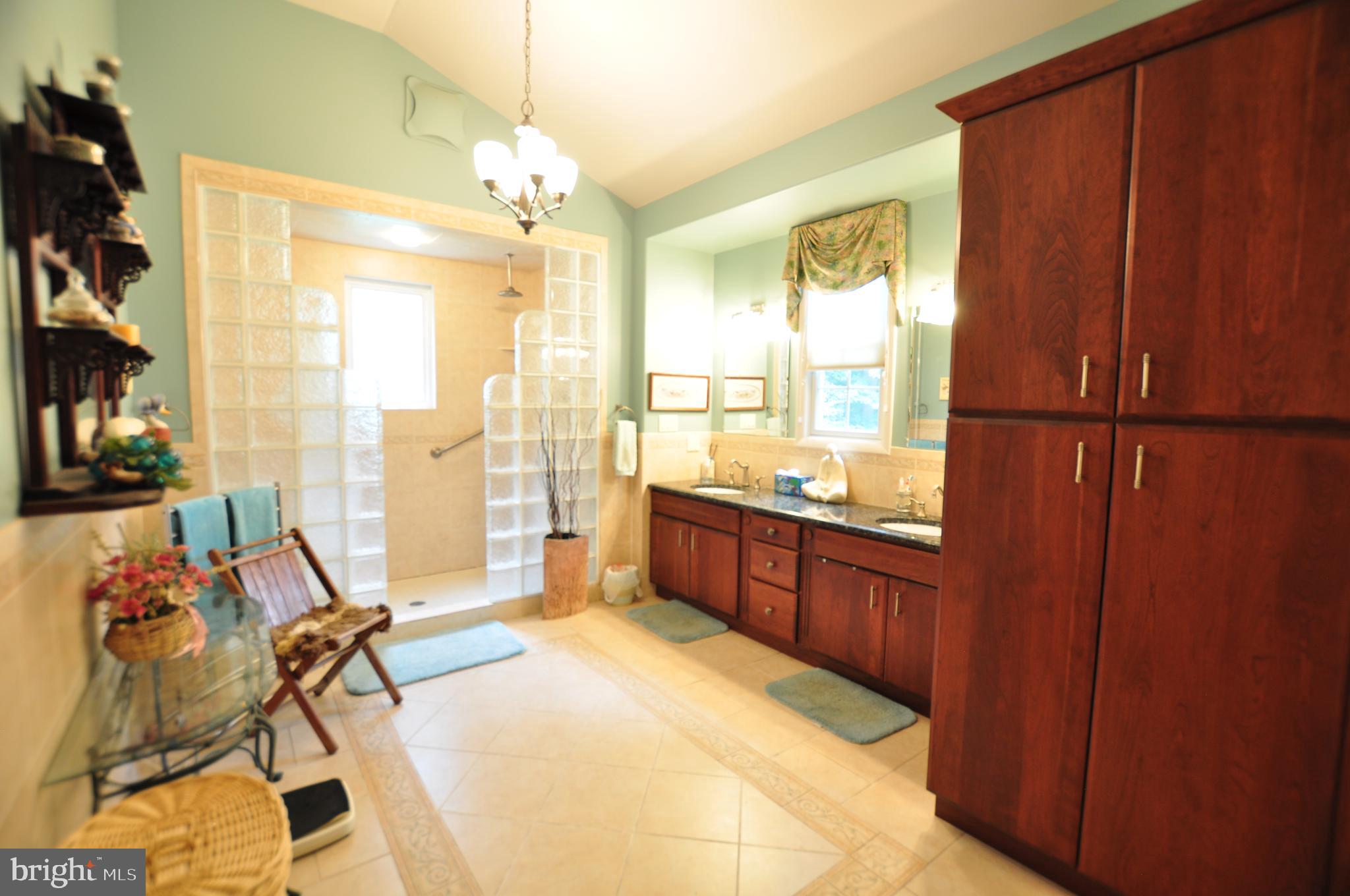 SPRING MILLS FARM - Residential