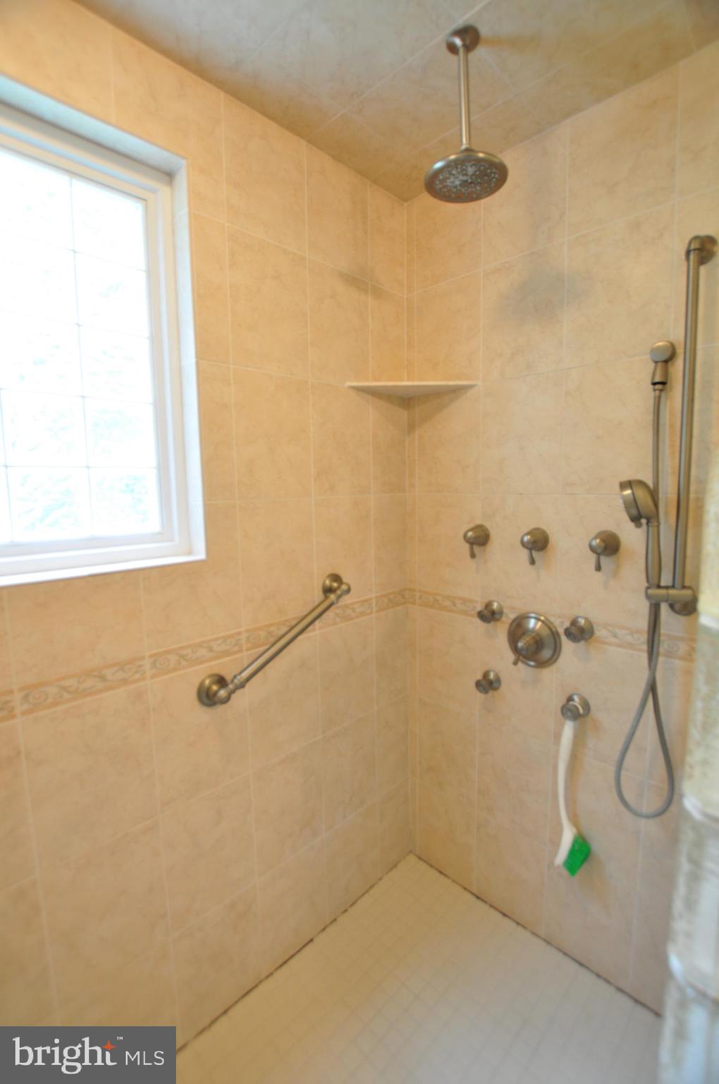 SPRING MILLS FARM - Residential