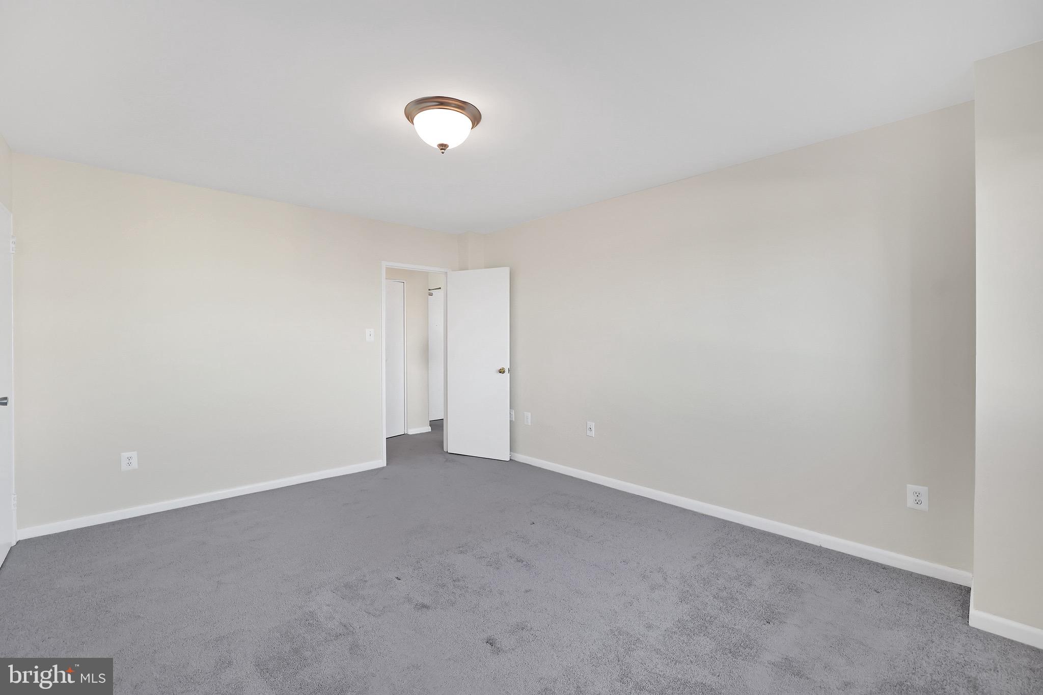 LANCASTER - Residential