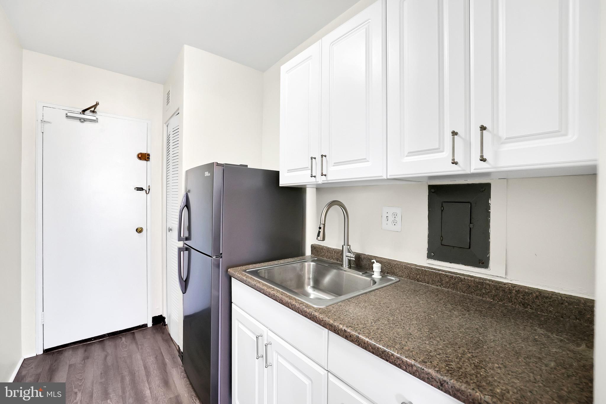 LANCASTER - Residential