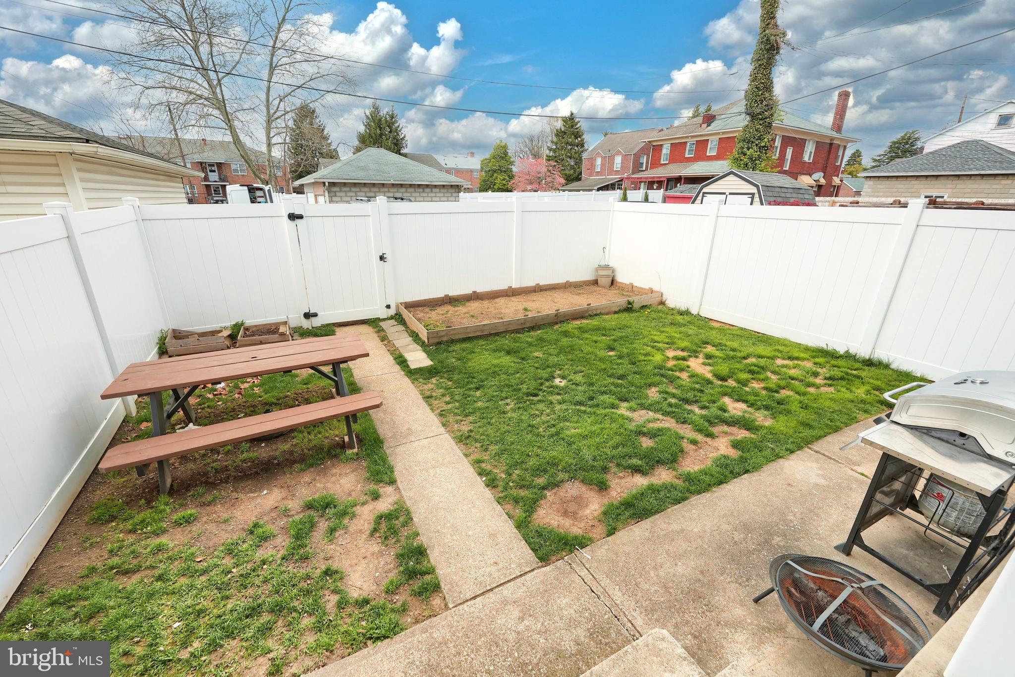 EAST YORK - Residential