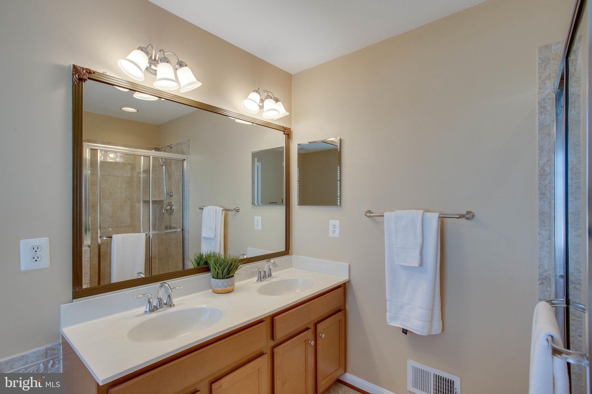 SUMMIT RIDGE - Residential