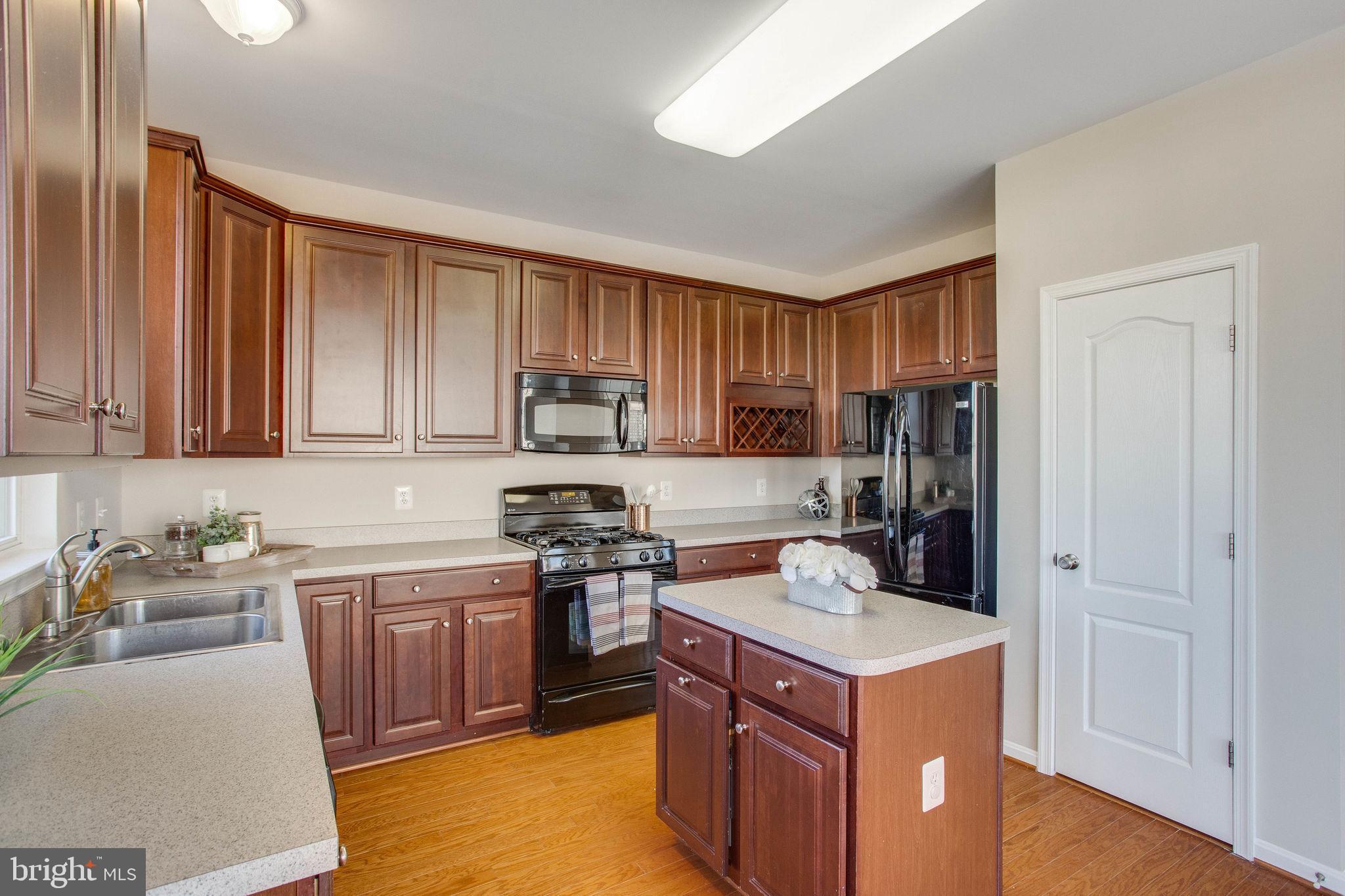 SUMMIT RIDGE - Residential