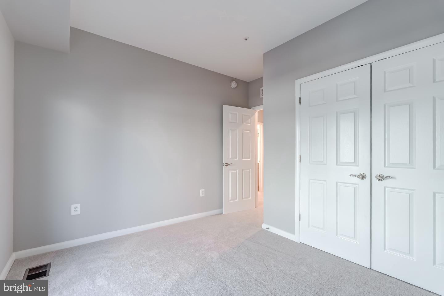 ONE LOUDOUN - Residential Lease