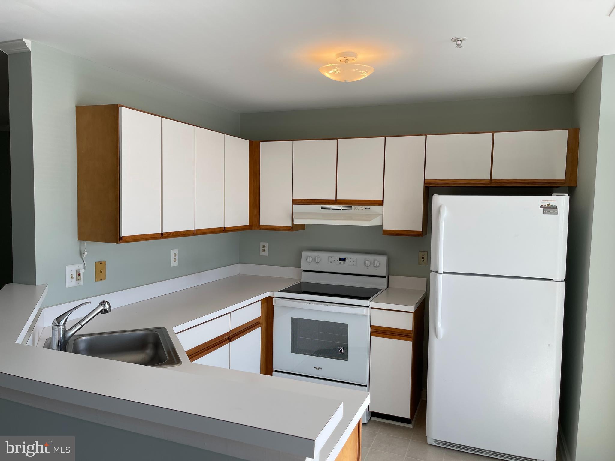 CROMWELL FOUNTAIN - Residential Lease