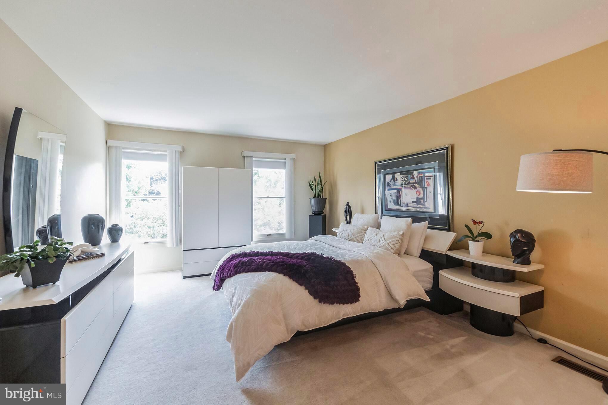 VALLEY MEADE - Residential