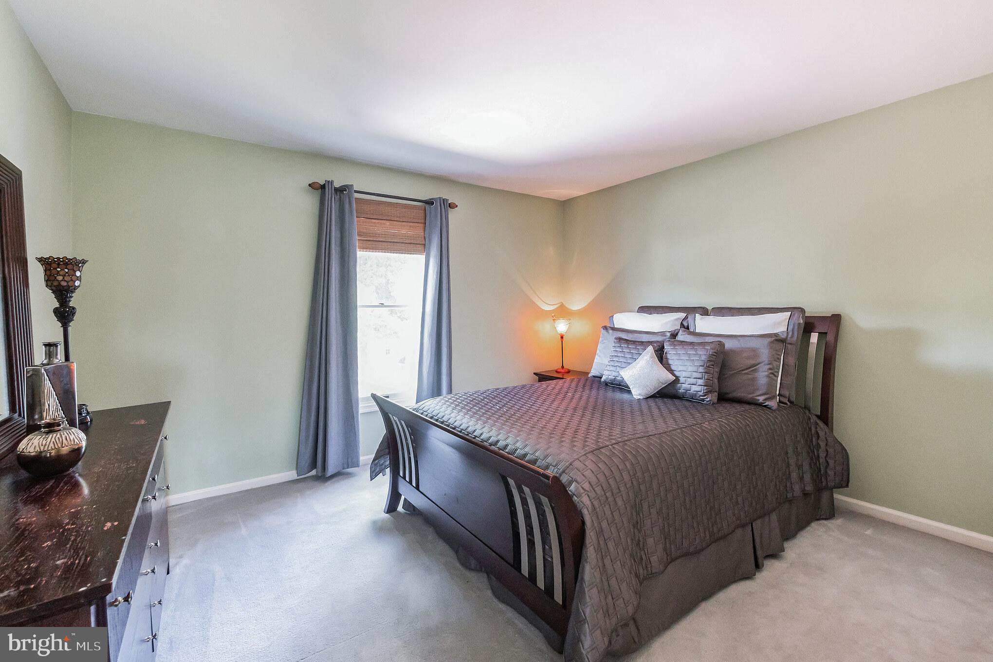 VALLEY MEADE - Residential