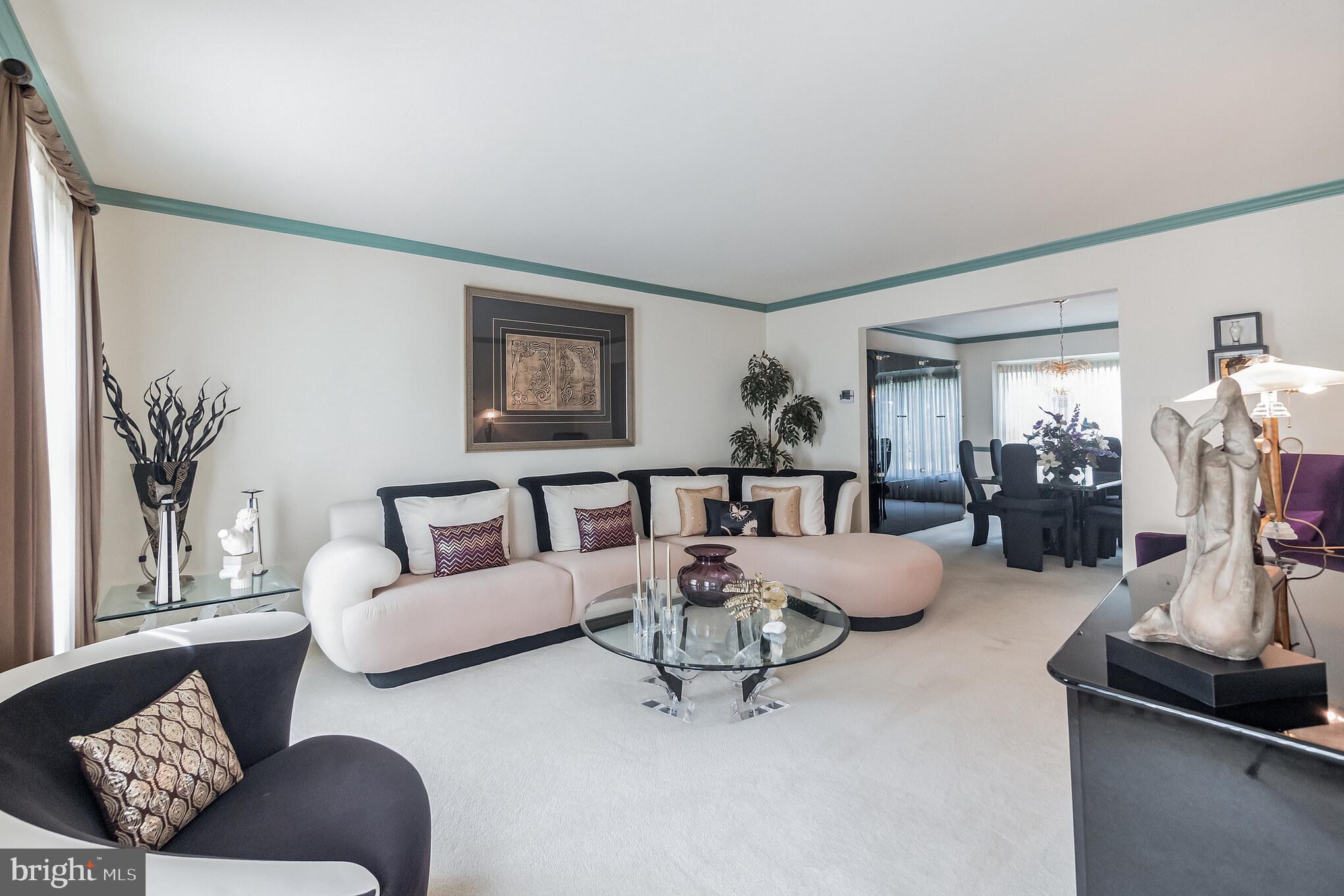 VALLEY MEADE - Residential