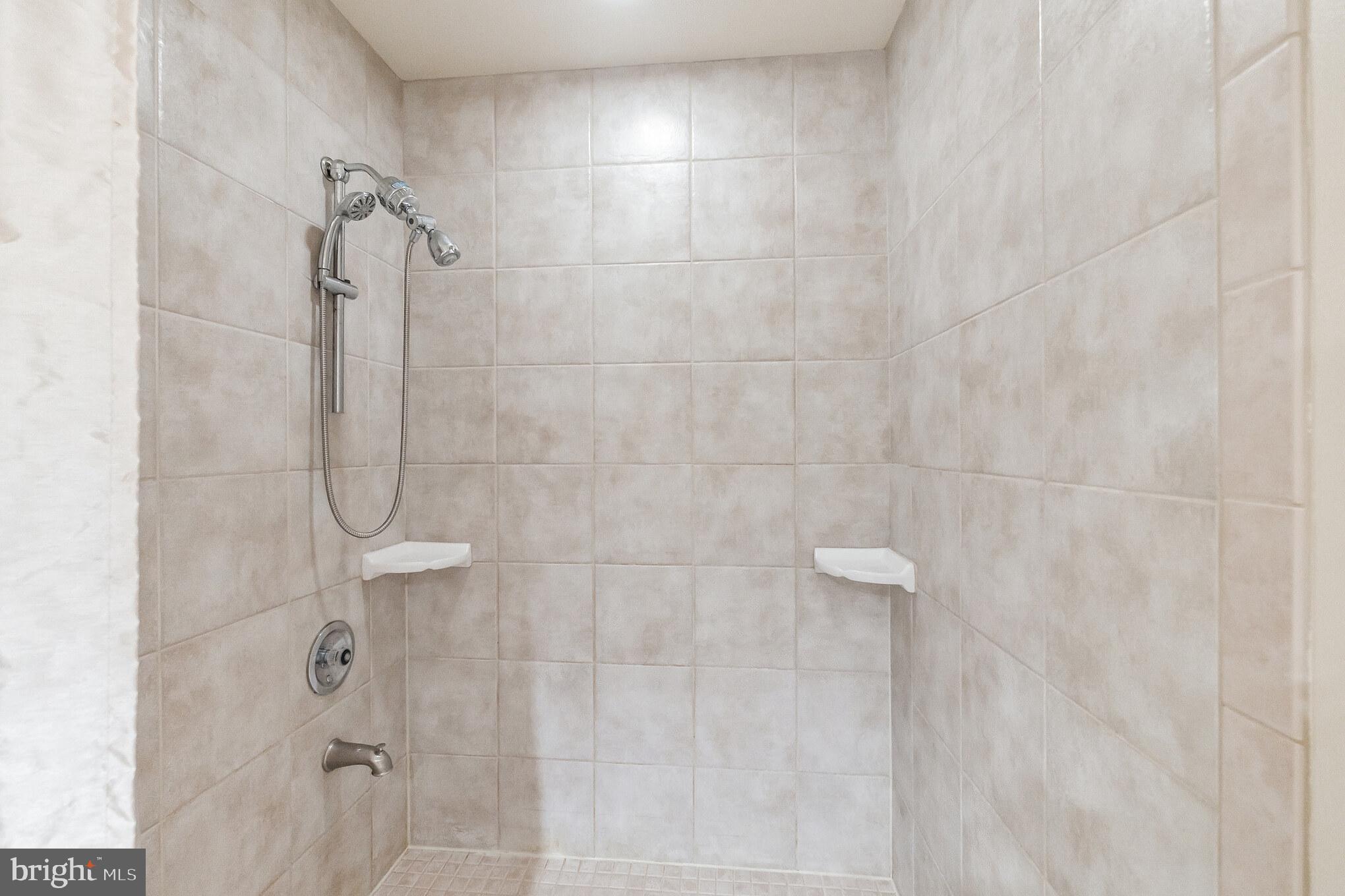 VALLEY MEADE - Residential