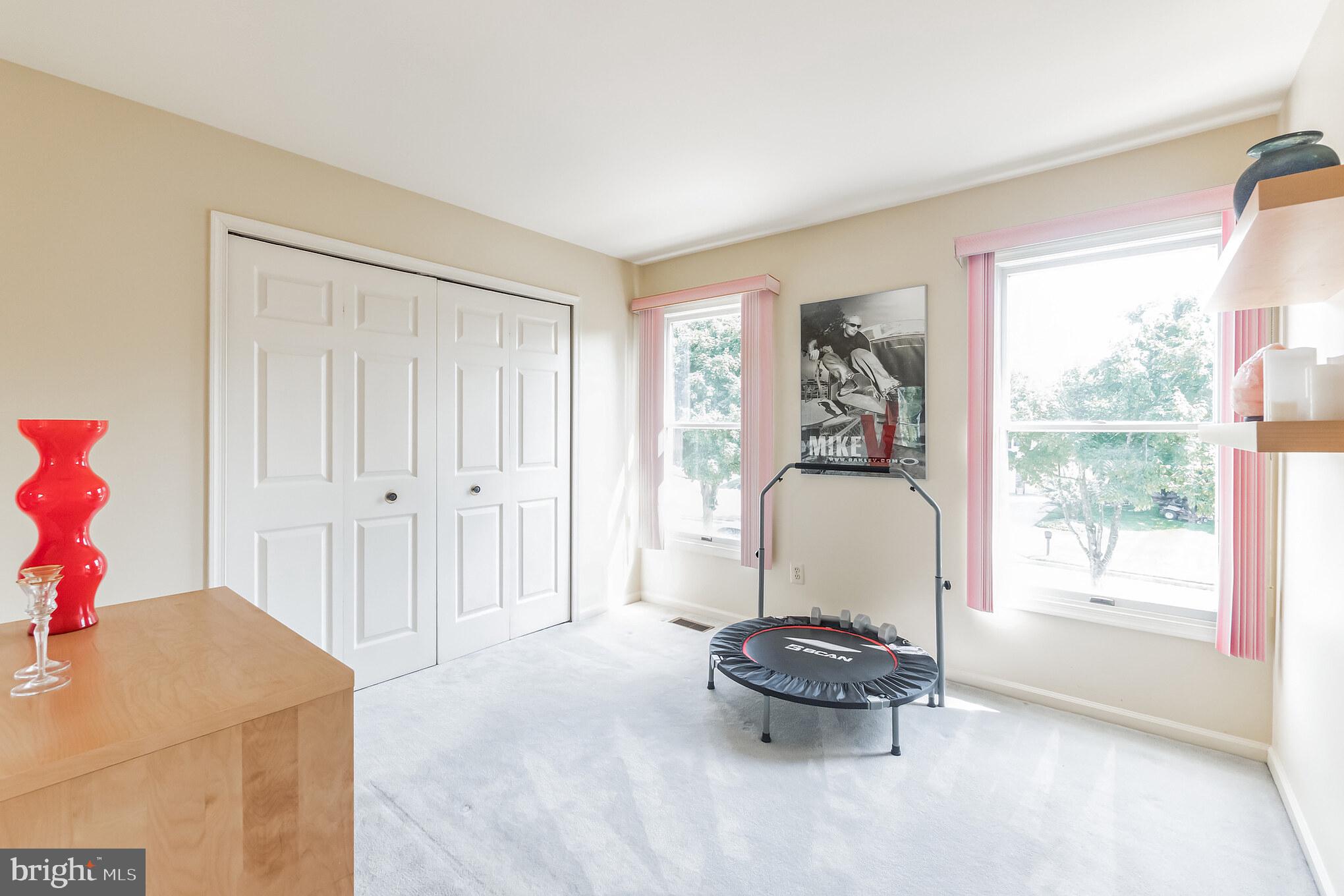 VALLEY MEADE - Residential