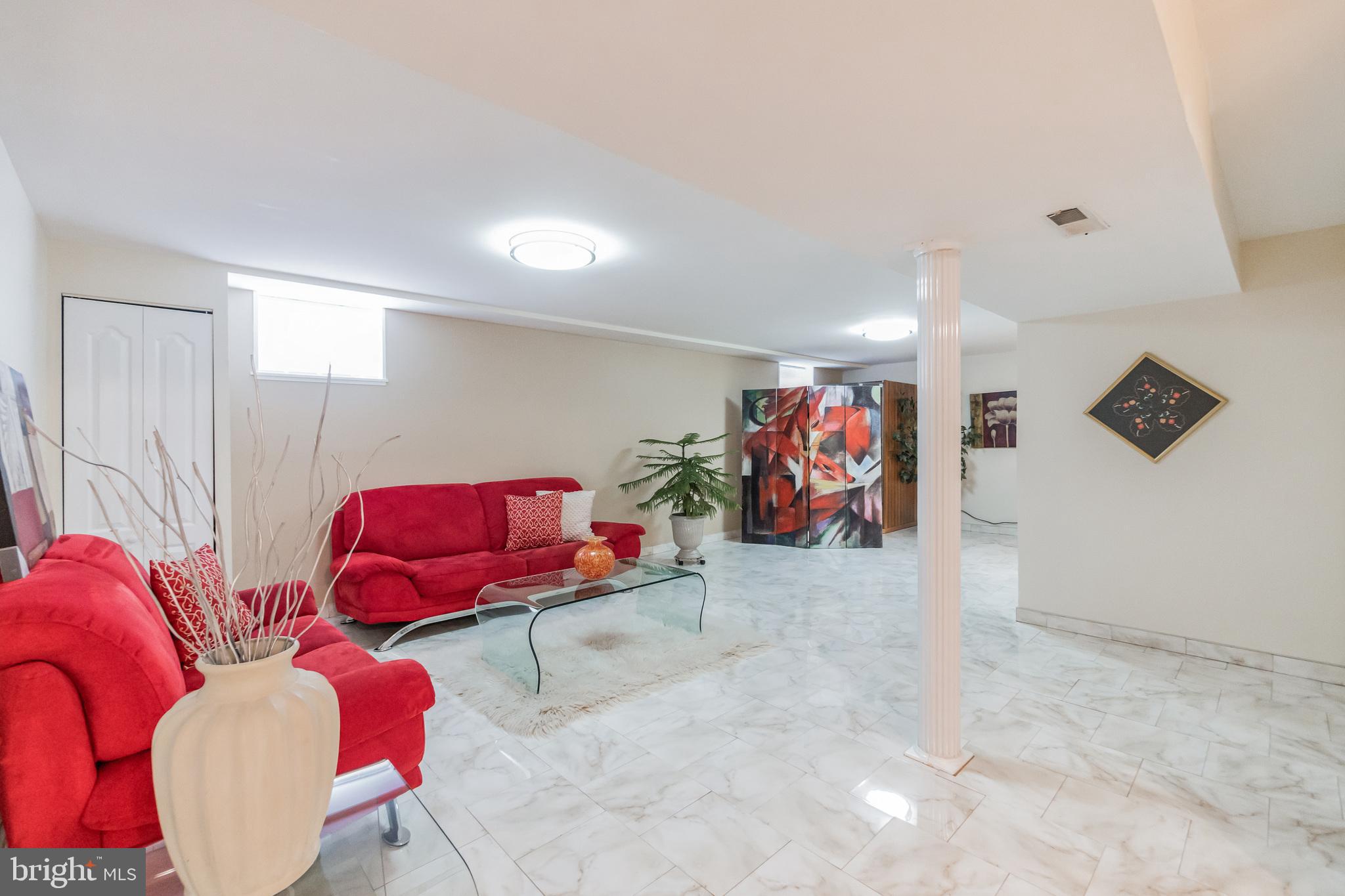 VALLEY MEADE - Residential