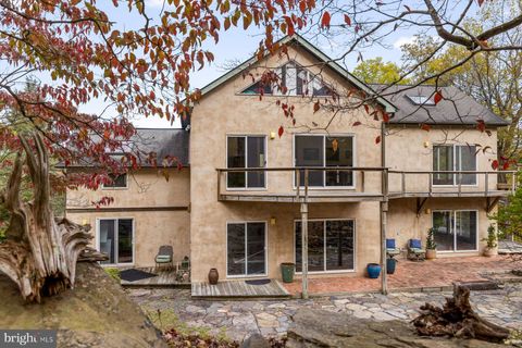 7640 TOHICKON HILL ROAD POINT PLEASANT PA 18950