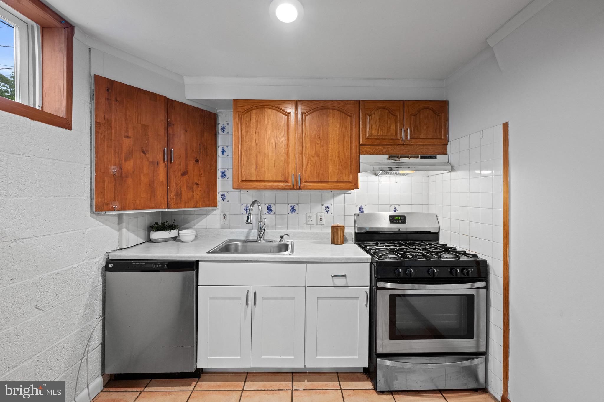ROCK CREEK PALISADES - Residential