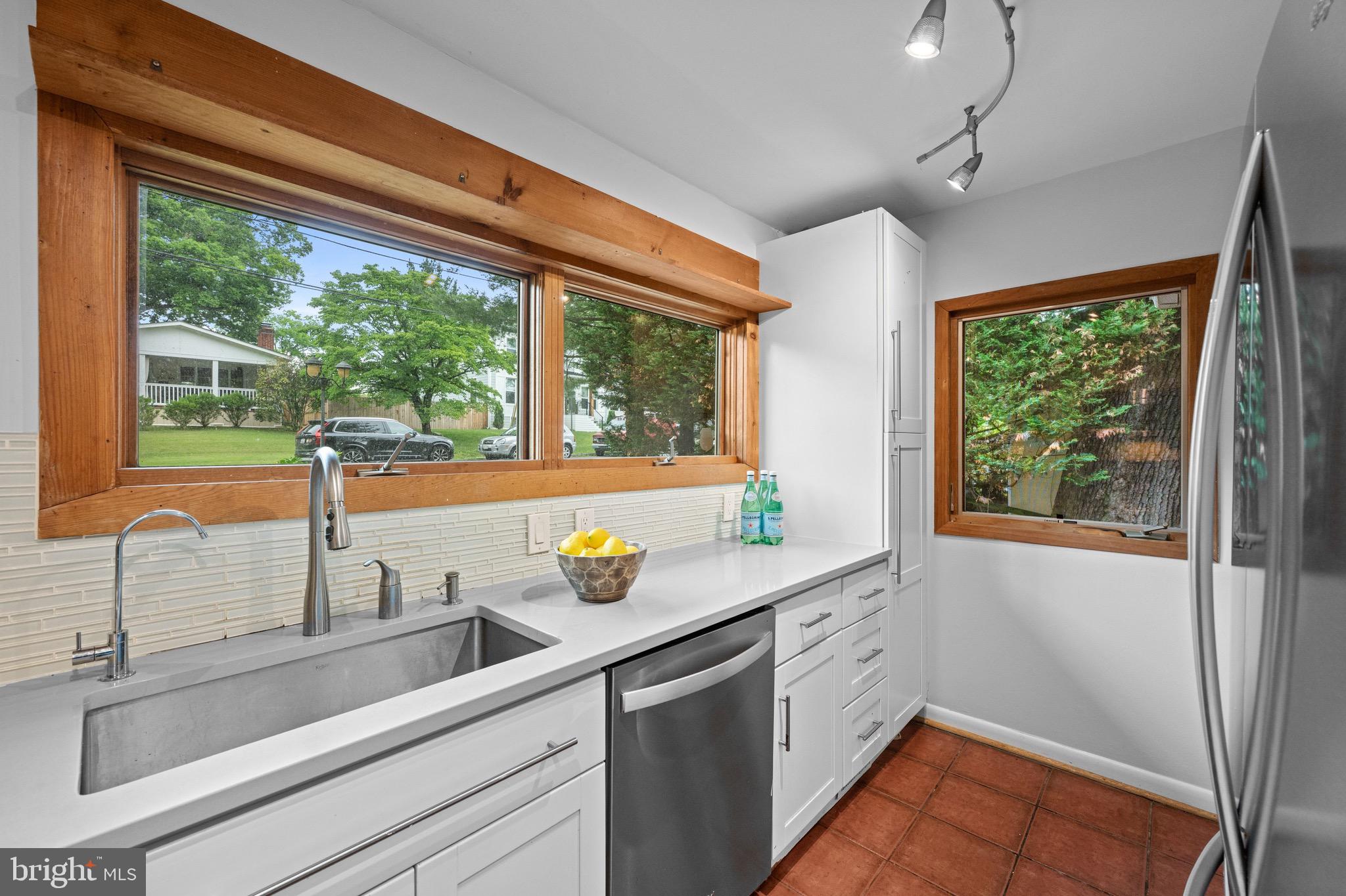 ROCK CREEK PALISADES - Residential