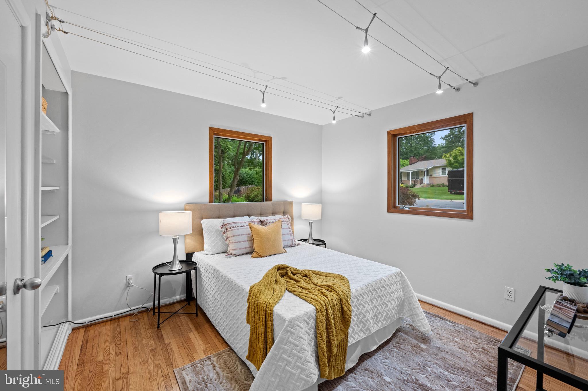 ROCK CREEK PALISADES - Residential