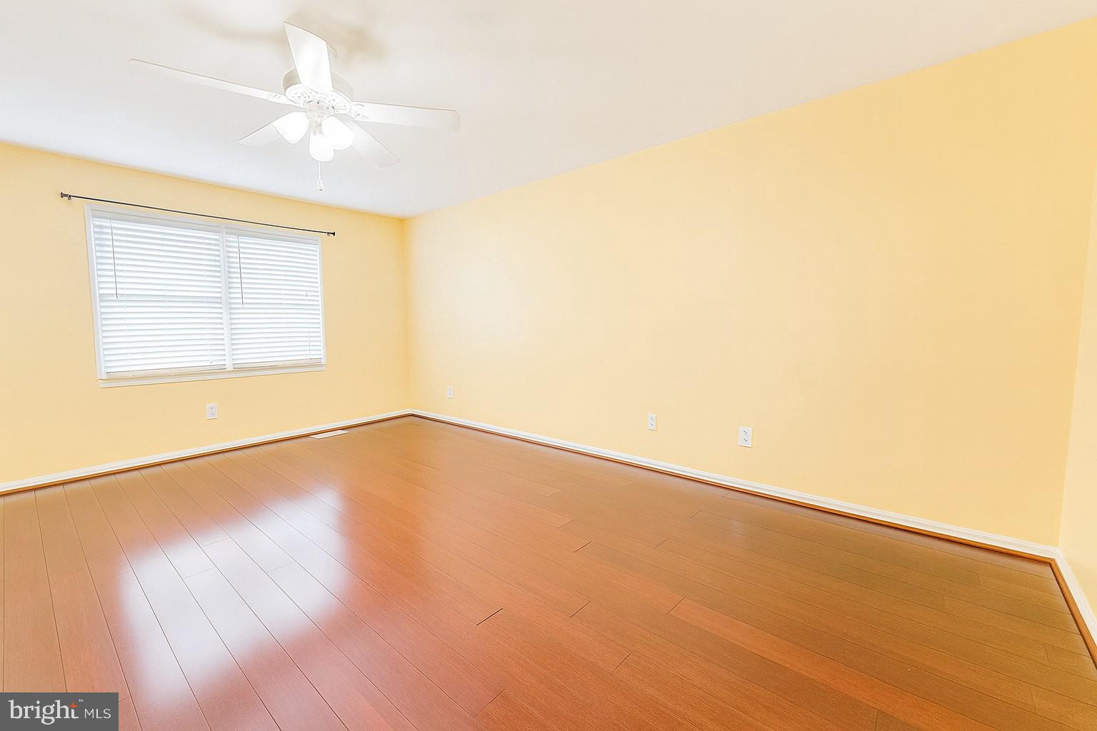 PINEWOOD STATION - Residential Lease