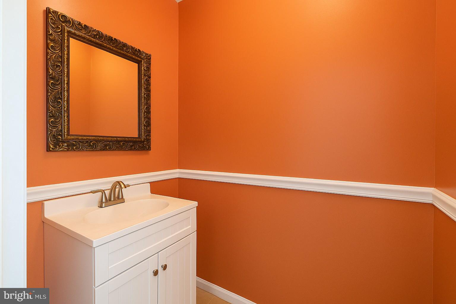 PINEWOOD STATION - Residential Lease