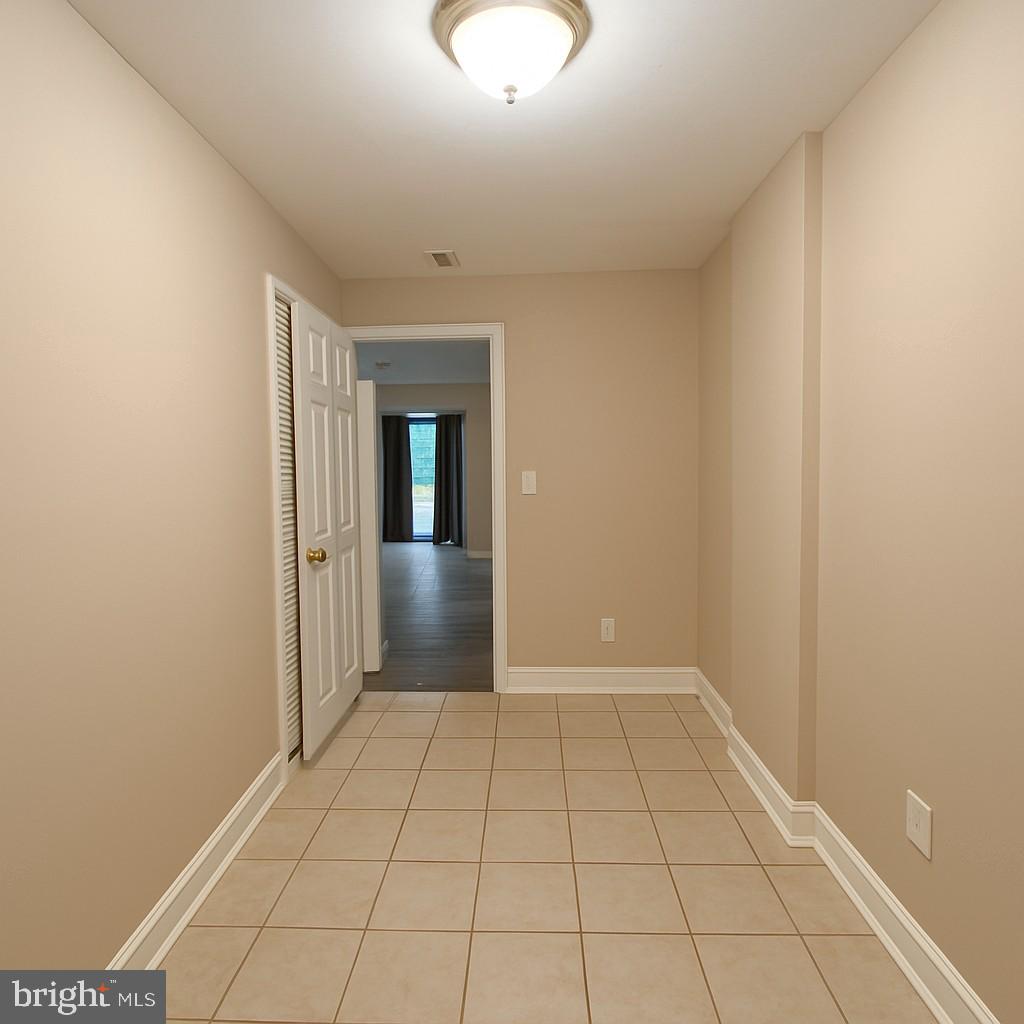 PINEWOOD STATION - Residential Lease