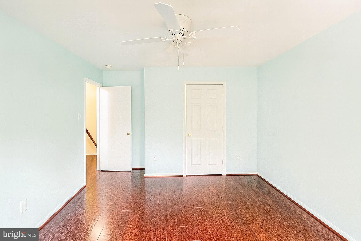 PINEWOOD STATION - Residential Lease