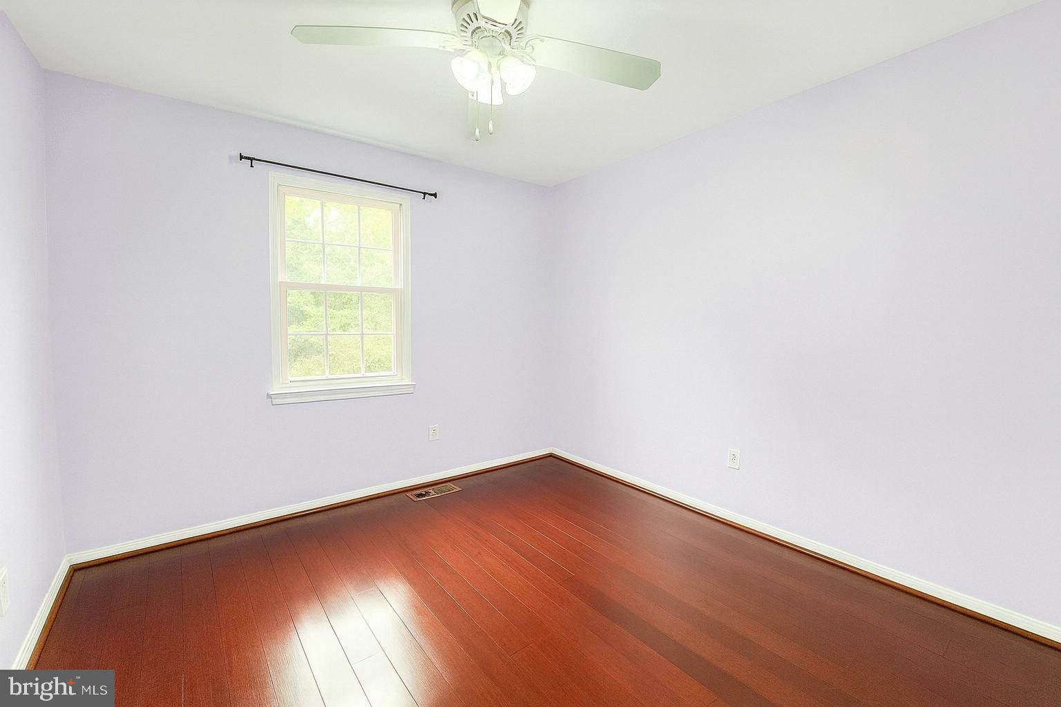 PINEWOOD STATION - Residential Lease