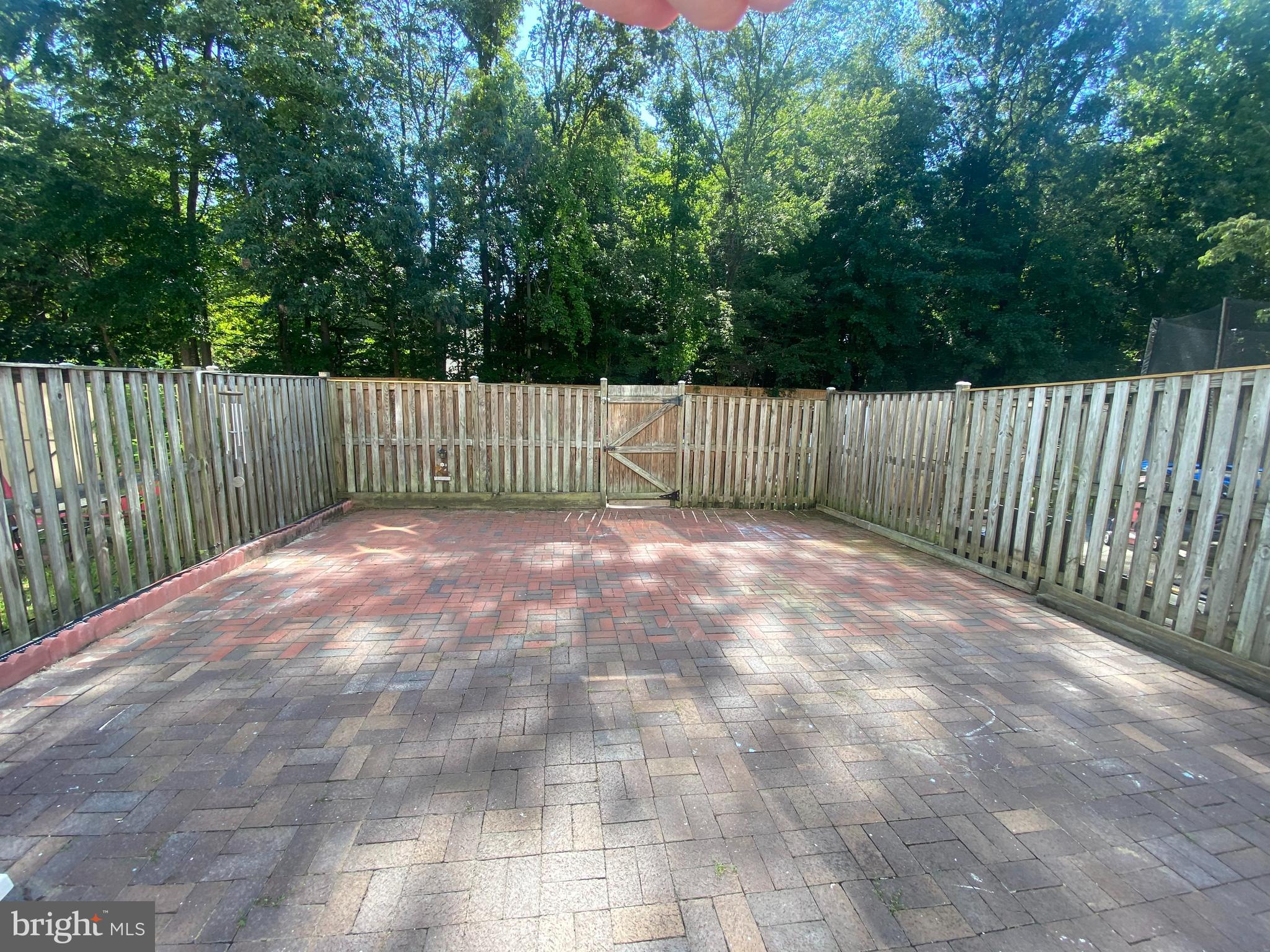 PINEWOOD STATION - Residential Lease