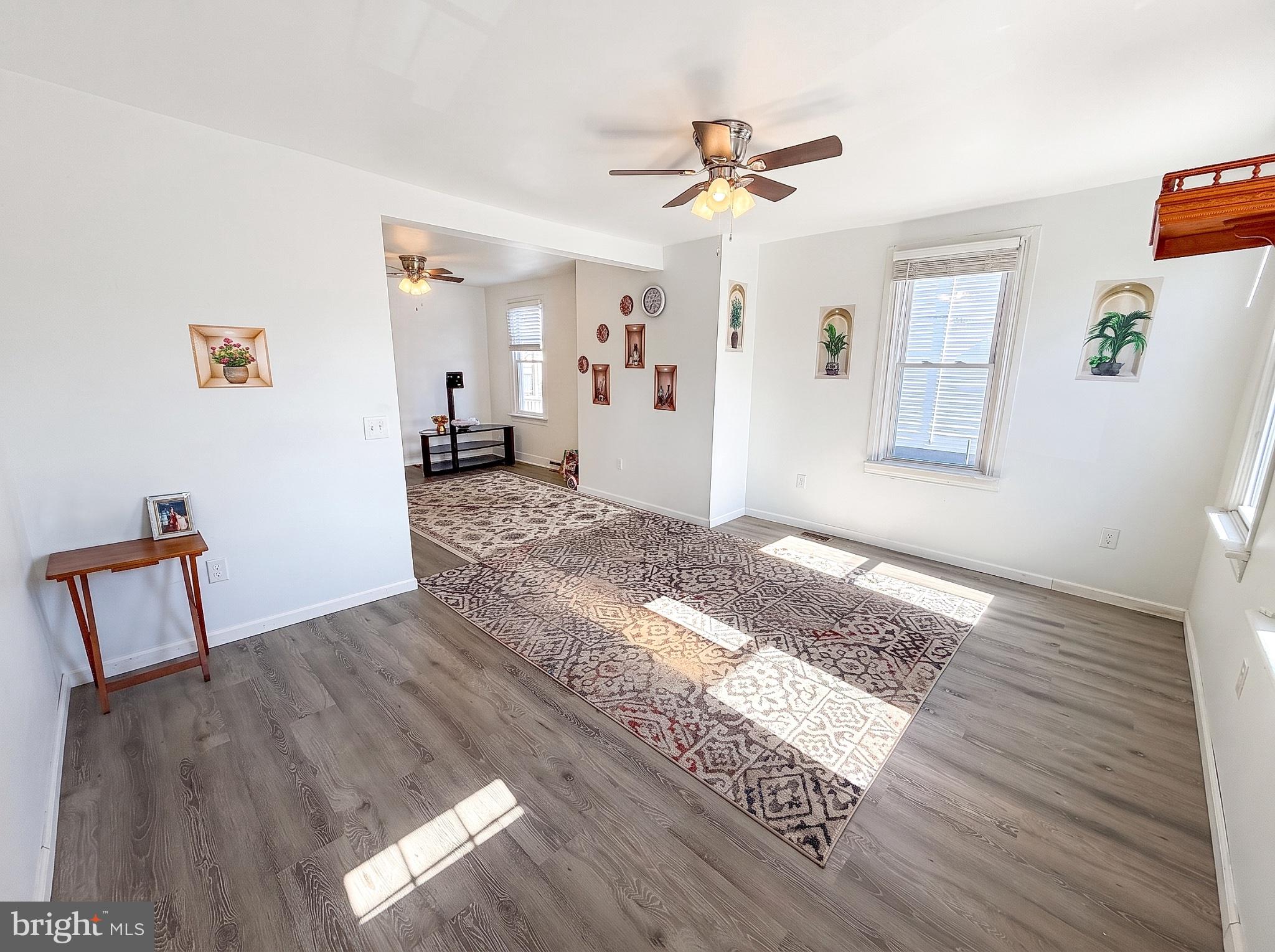 829 E POPLAR STREET