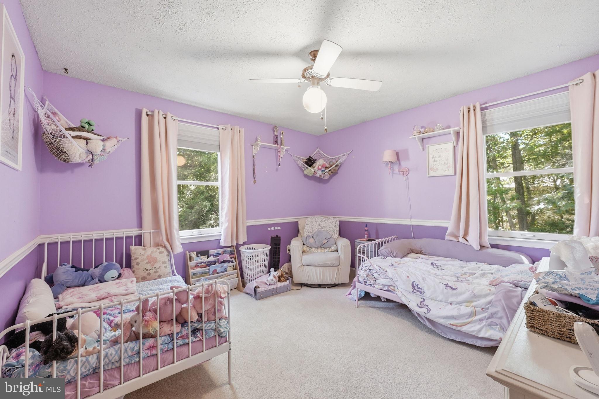 COUNTRY LAKES - Residential
