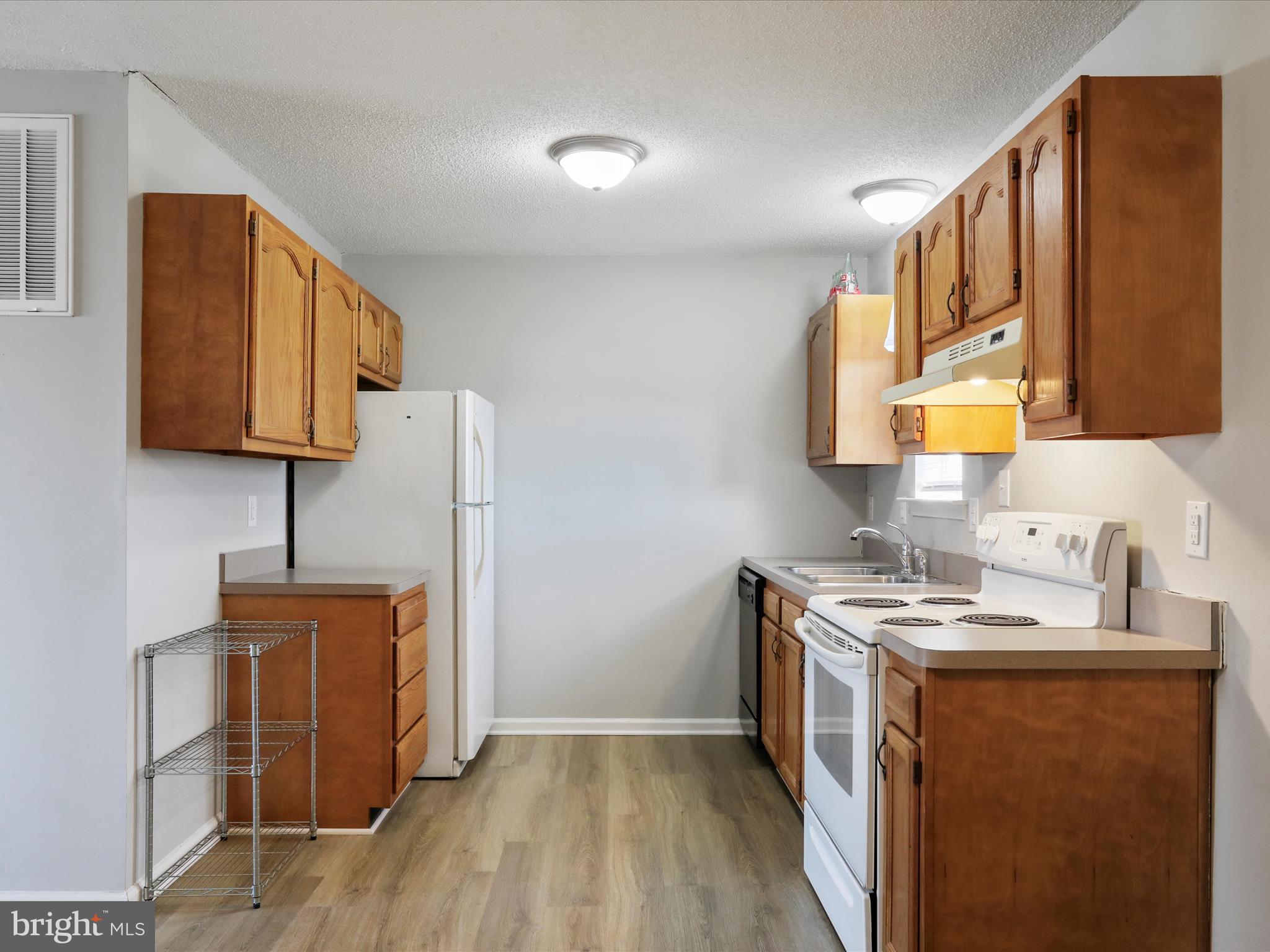 SPRINGFIELD VILLAGE - Residential