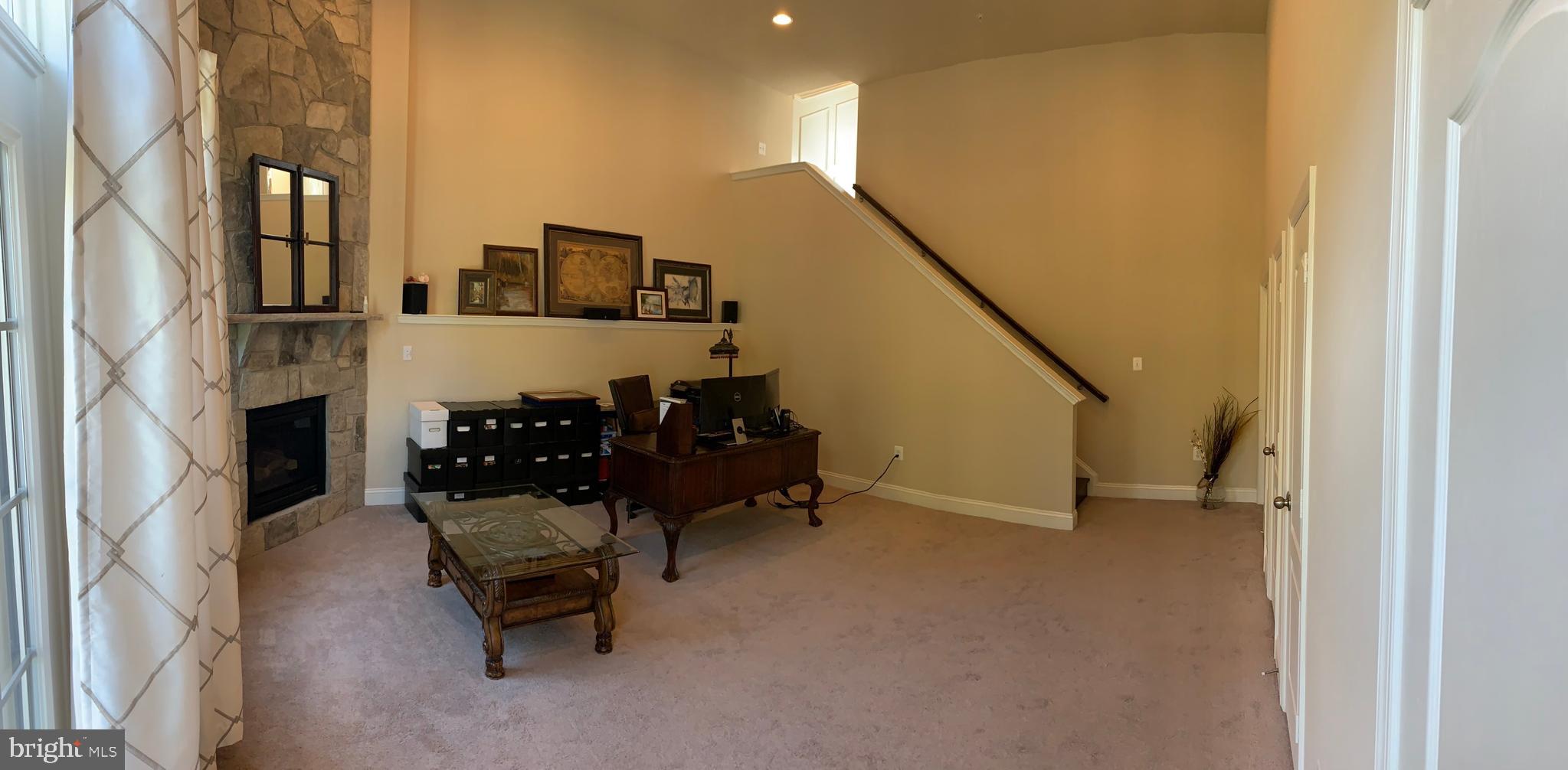 RIVERWALK - Residential Lease