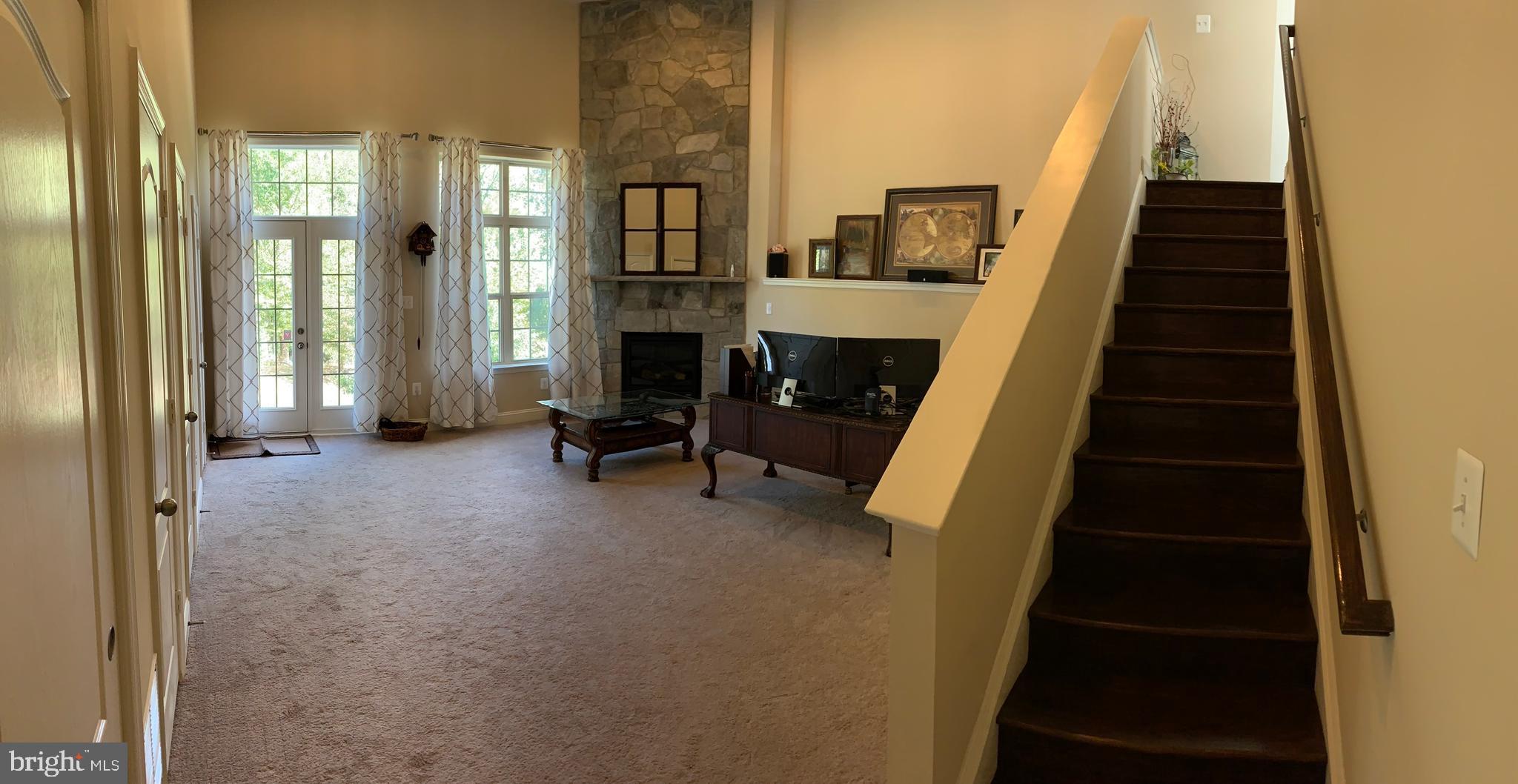 RIVERWALK - Residential Lease