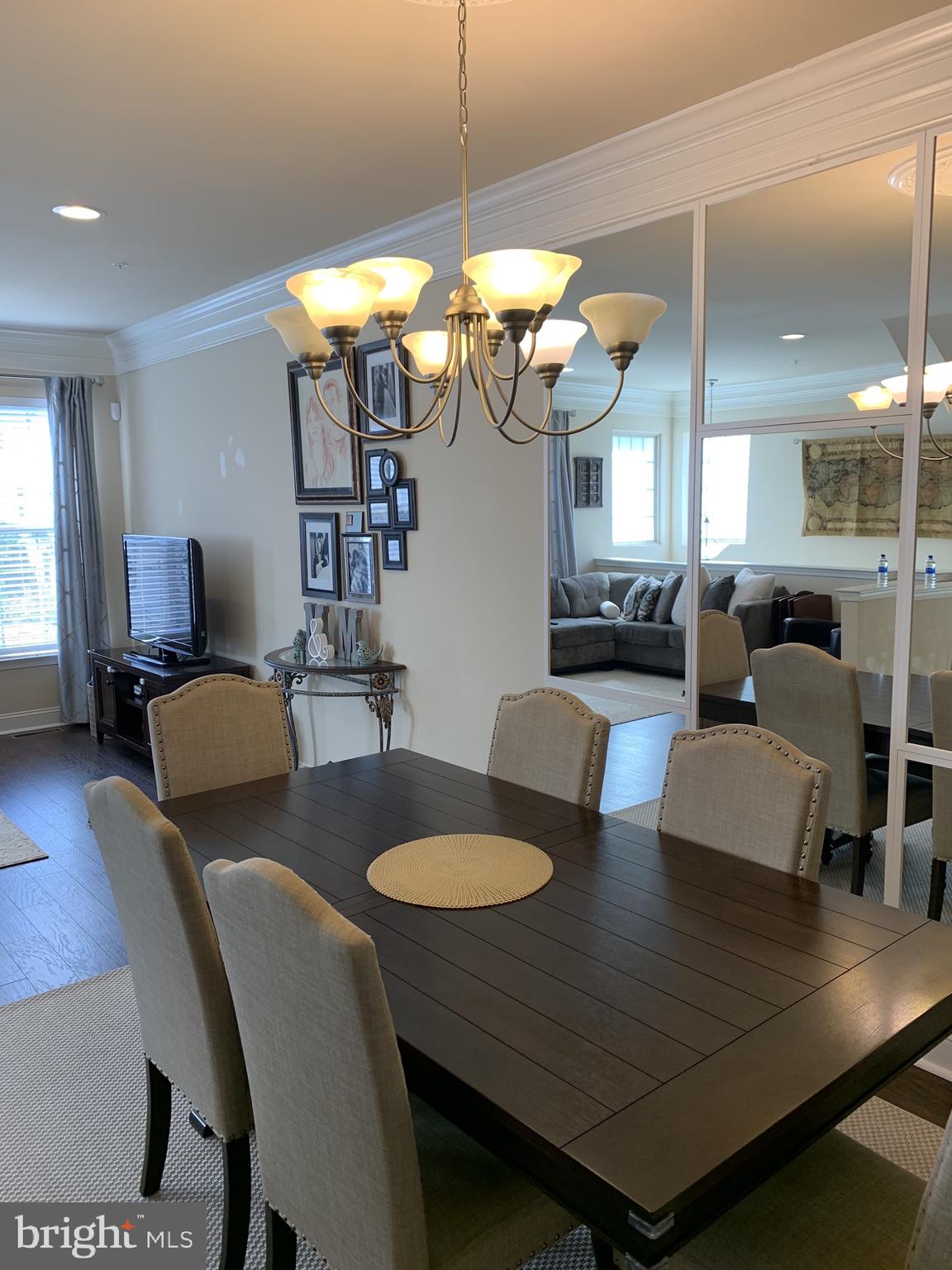 RIVERWALK - Residential Lease