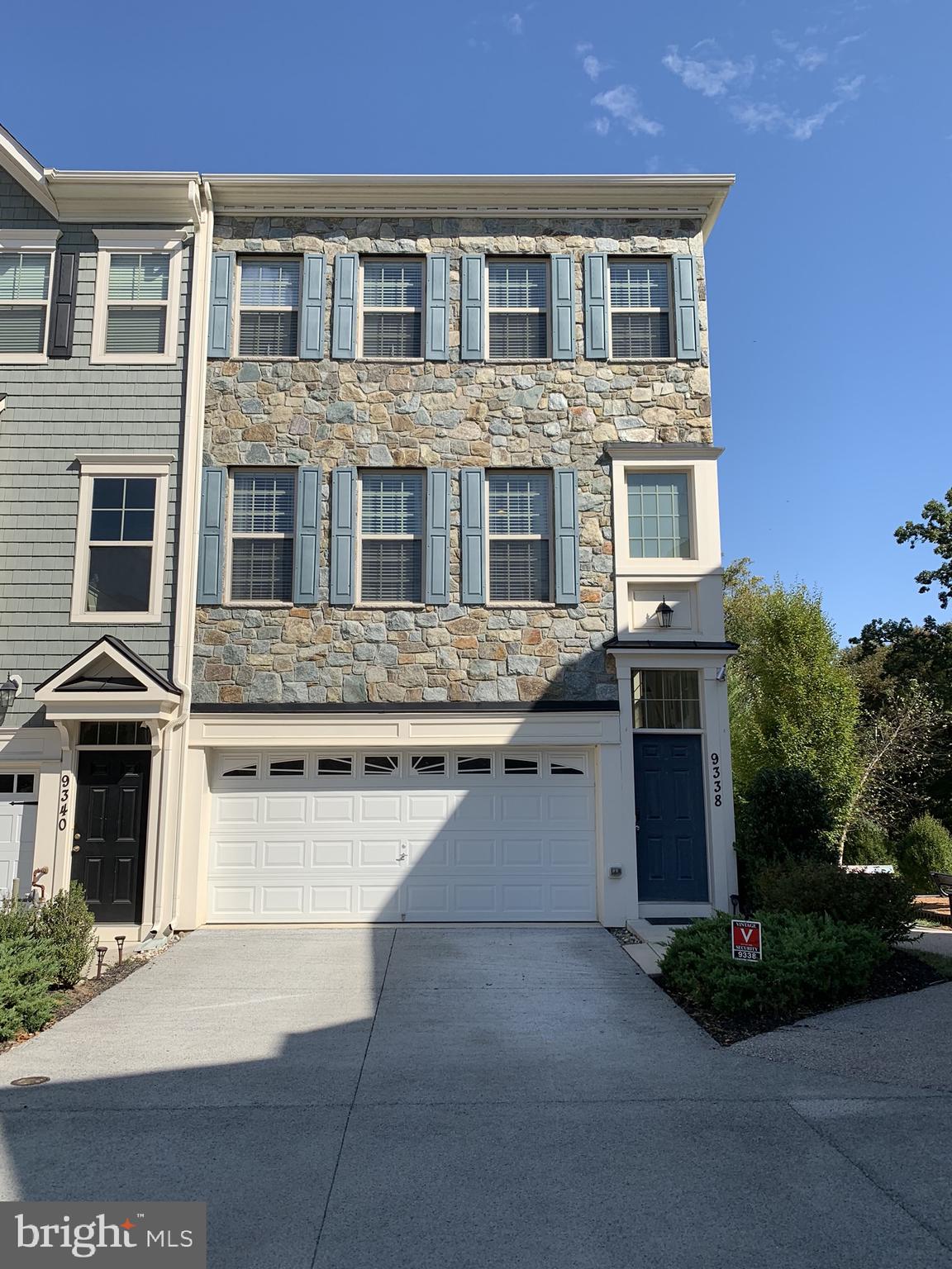 RIVERWALK - Residential Lease