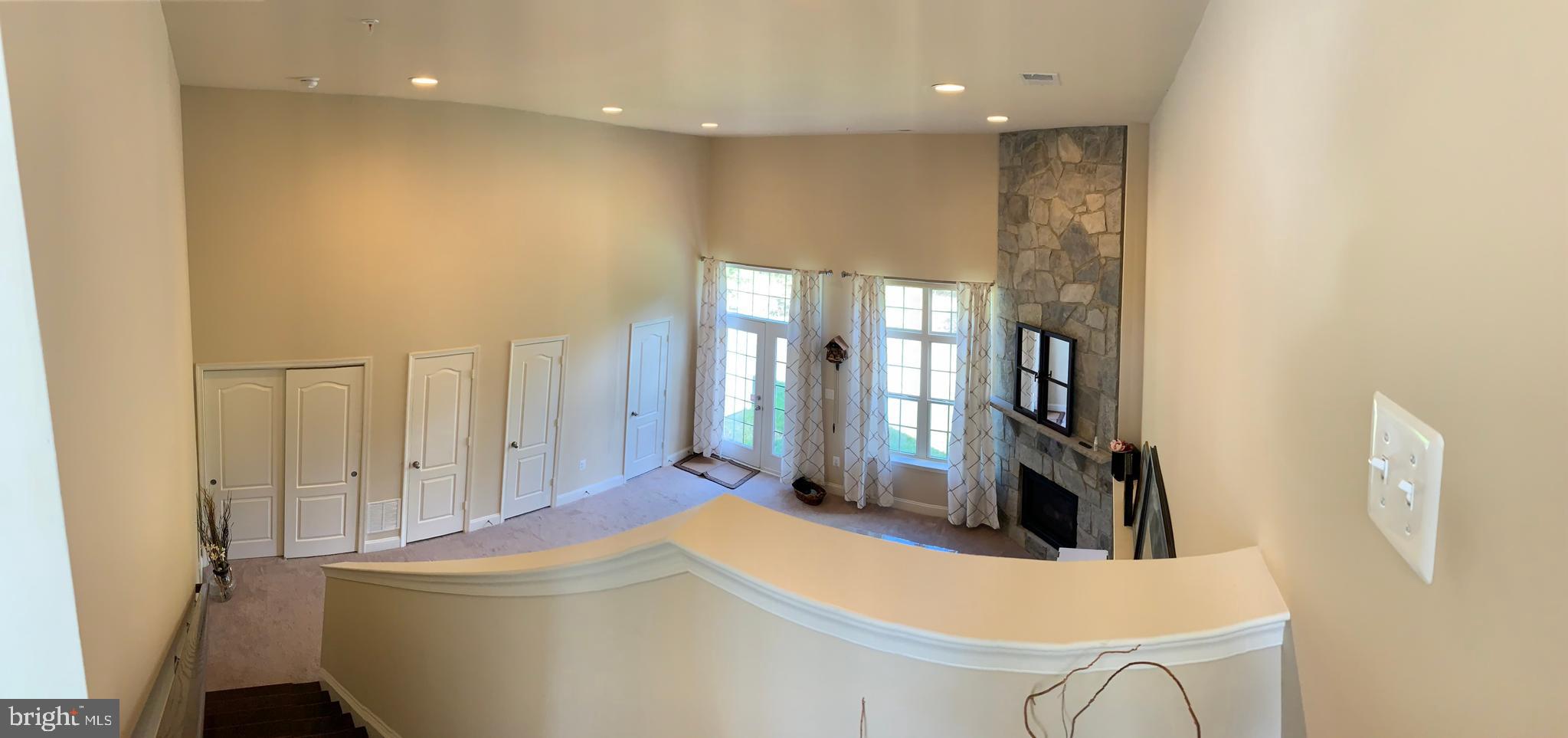 RIVERWALK - Residential Lease