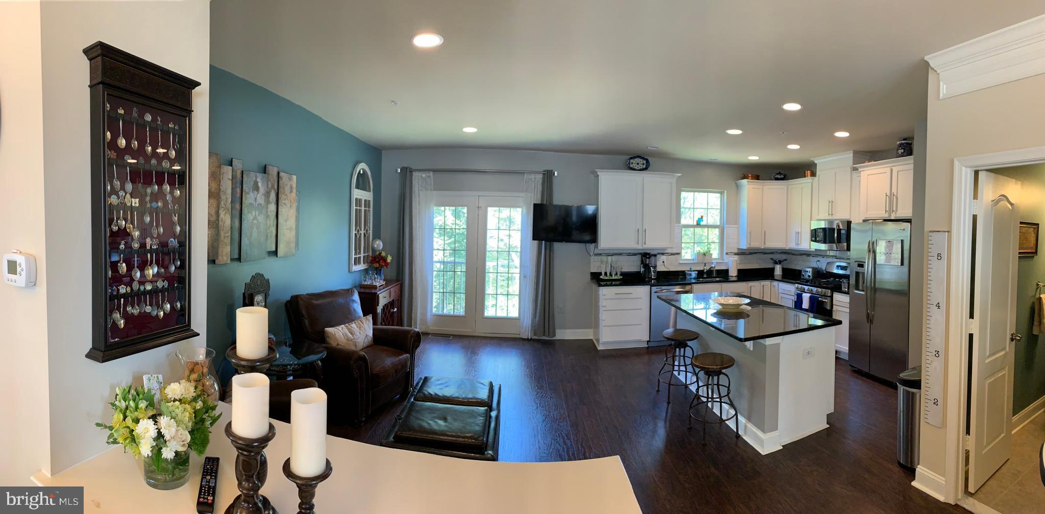 RIVERWALK - Residential Lease